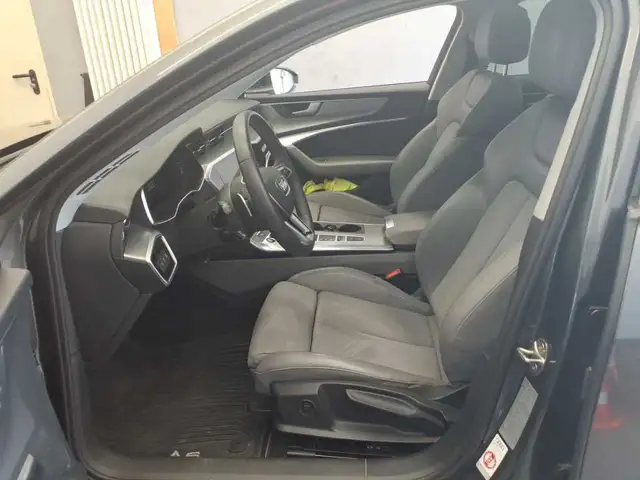 Audi A6 view 4