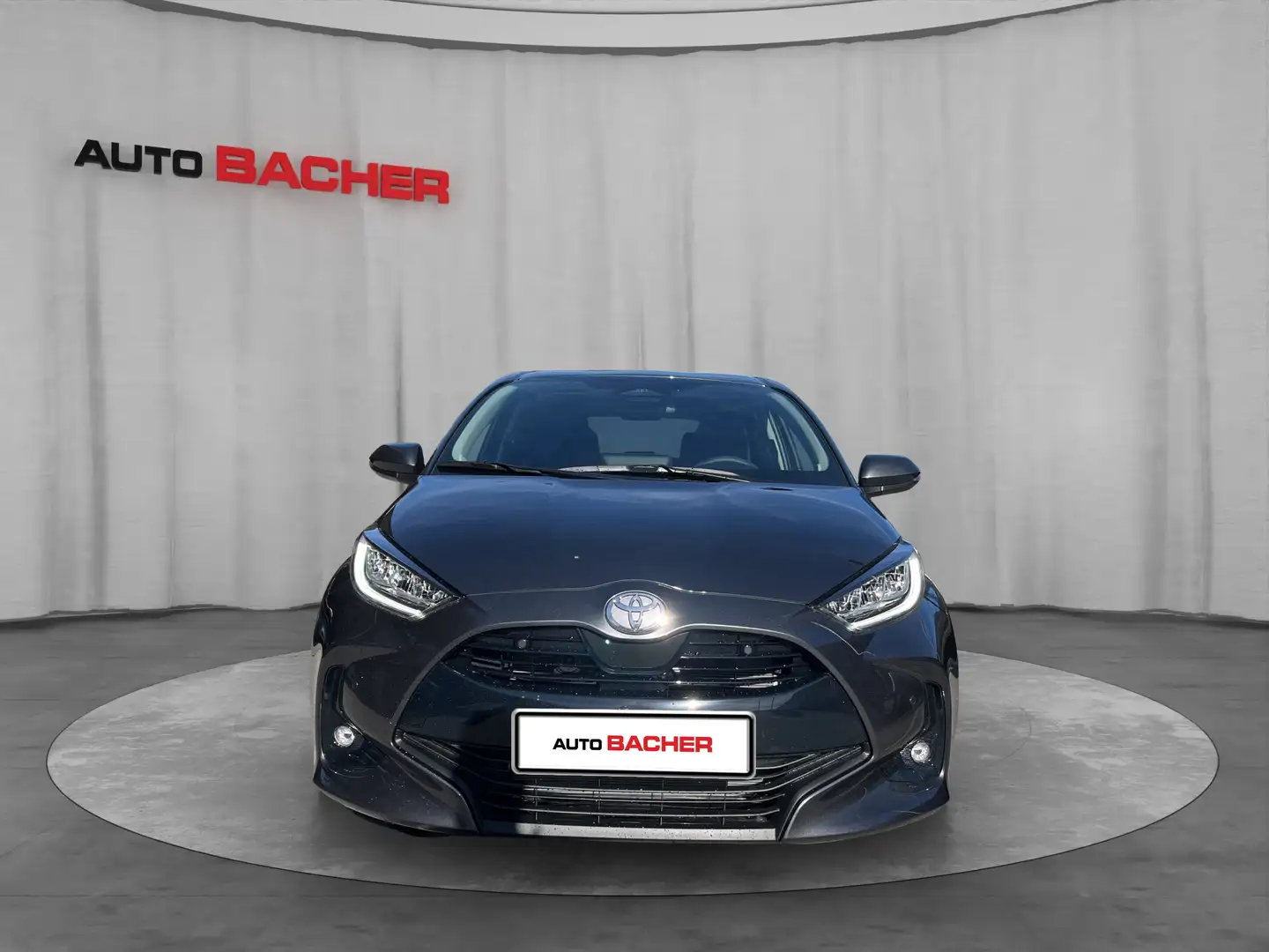 Toyota Yaris 1,5 l Hybrid Active Drive Grau - 2