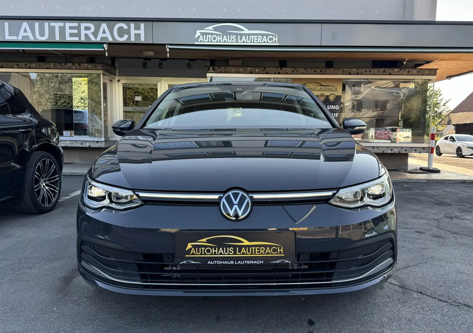 Volkswagen Golf Style 1,5 TSI *3.600KM *18"LM *KAM *AMBIE *APP*ACC Grau - 2