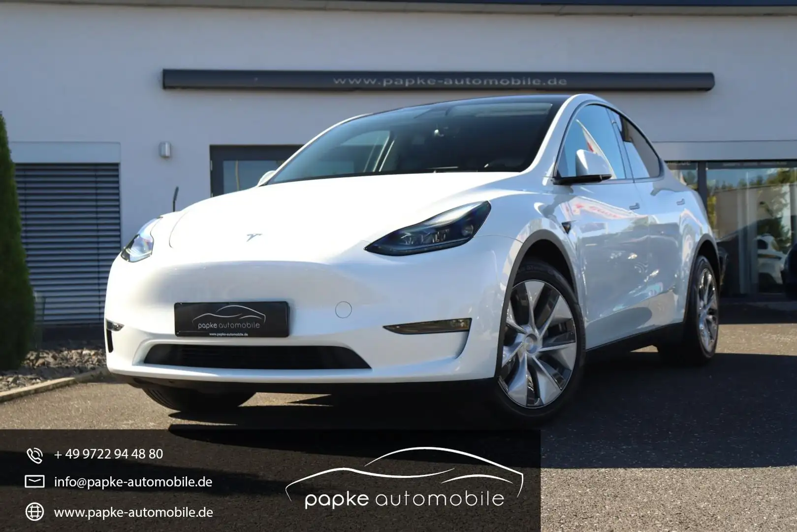 Tesla Model Y Long Range Dual AWD ++MWST+PANO+MATRIX++ Weiß - 1