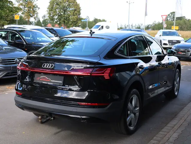 Audi E-Tron view 11