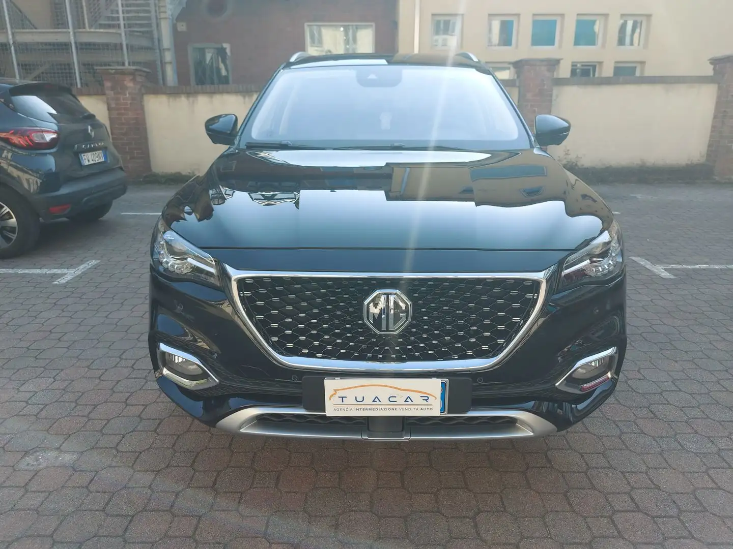 MG HS MG HS / EHS 1.5 T GDI Luxury Gpl Чёрный - 2