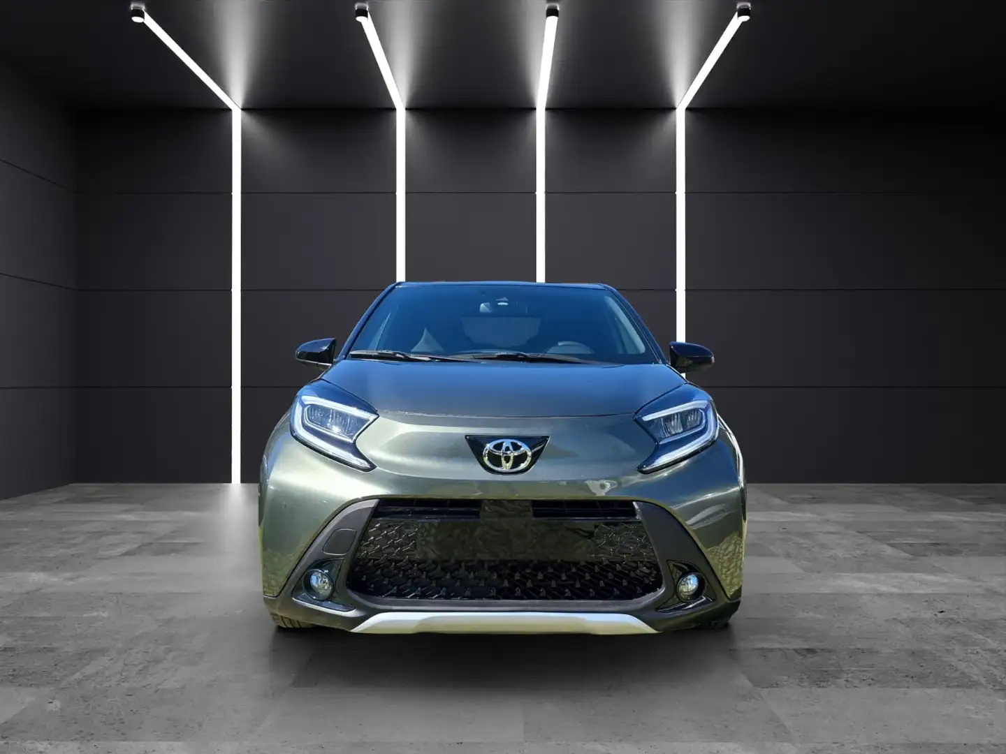 Toyota Aygo Aygo X 1.0 Lounge 72cv s-cvt Verde - 2