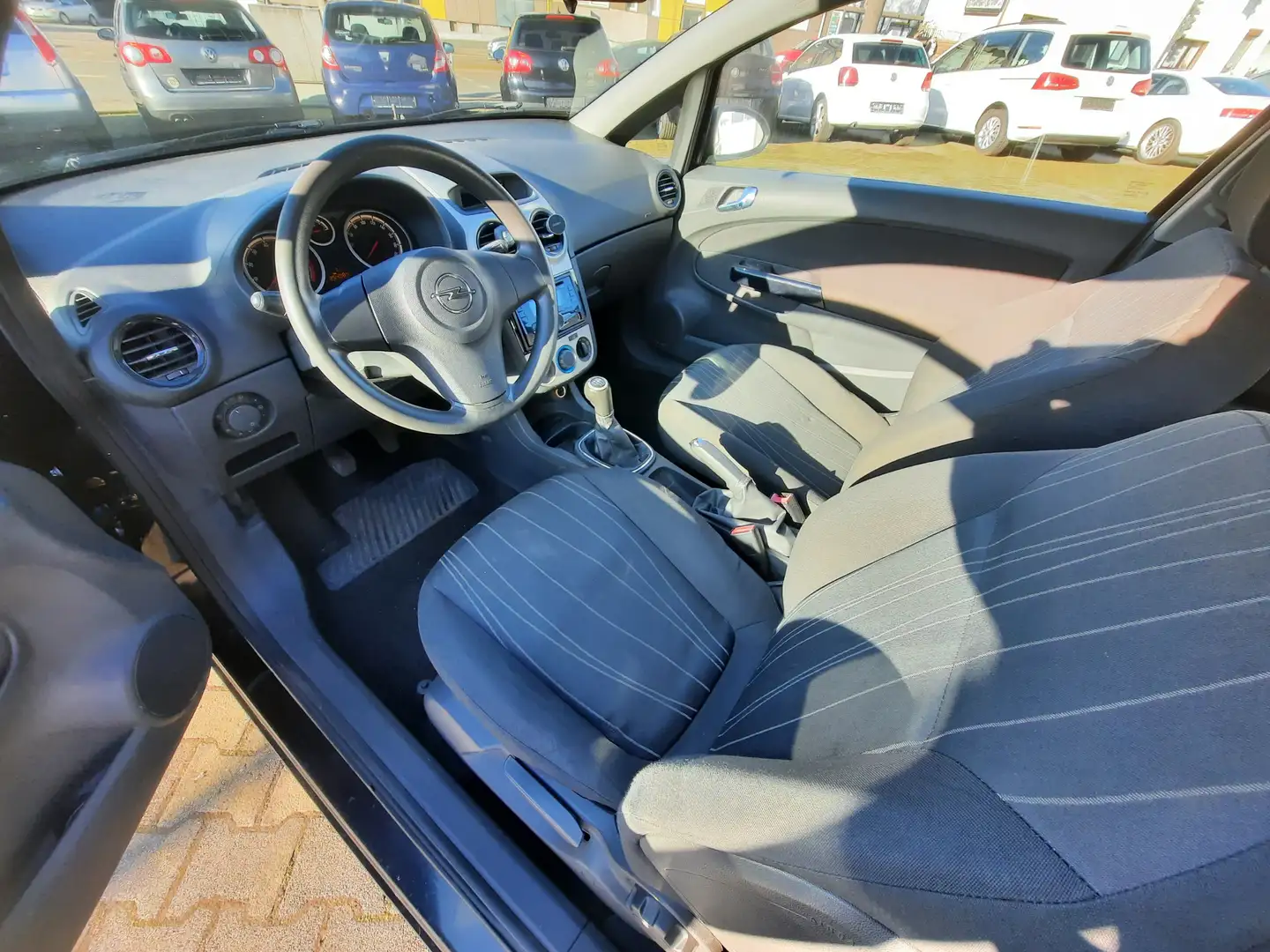 Opel Corsa 1.2 16V Klima TÜV 03/26 Negro - 1