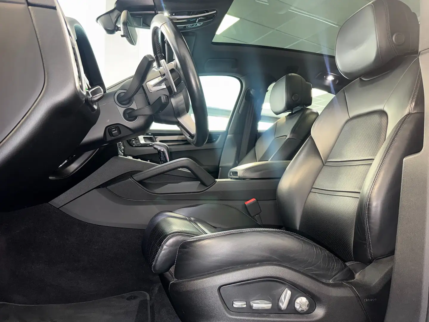 Porsche Cayenne 3.0 V6 E-Hybrid / CHRONO / P.H.A.S.M. / TETTO Noir - 2