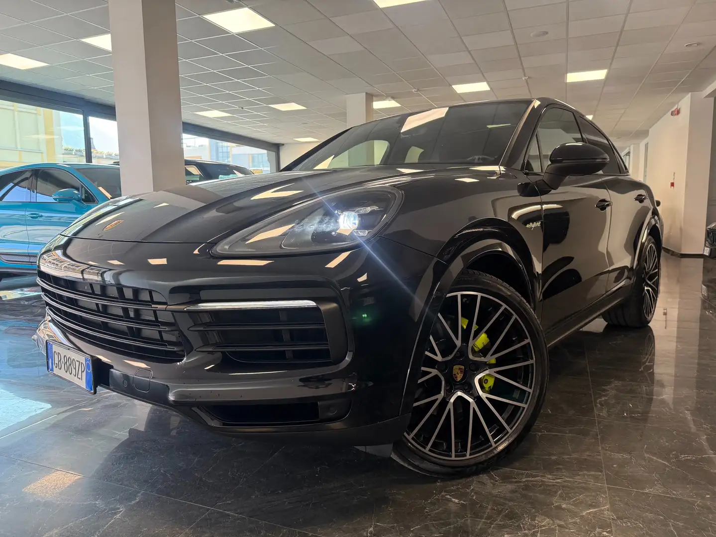 Porsche Cayenne 3.0 V6 E-Hybrid / CHRONO / P.H.A.S.M. / TETTO Noir - 1
