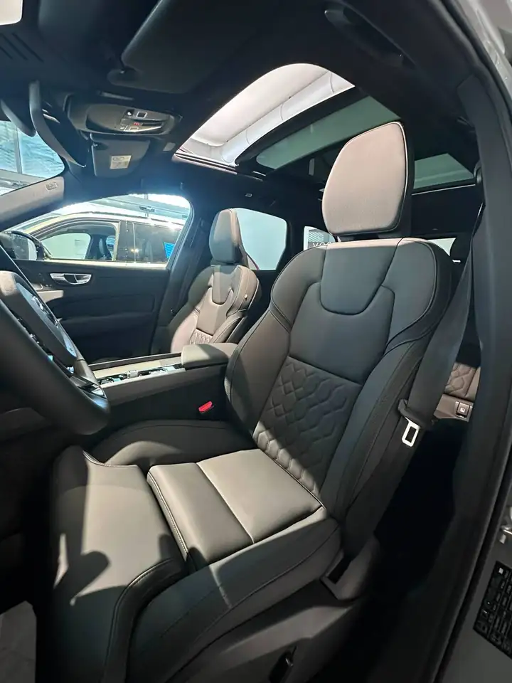 Volvo XC60 2026