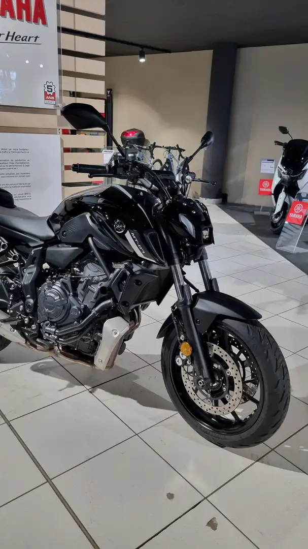 Yamaha MT-07 Schwarz - 2