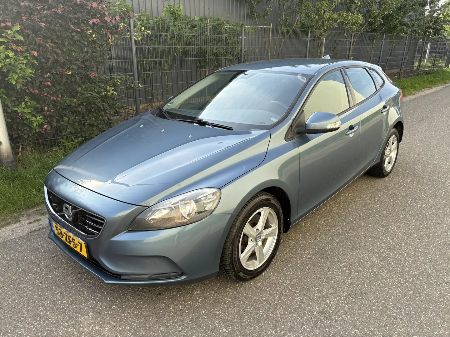 Volvo V40 1.6 T3 Kinetic / AIRCO / NAVI / CRUISE Blauw - 2