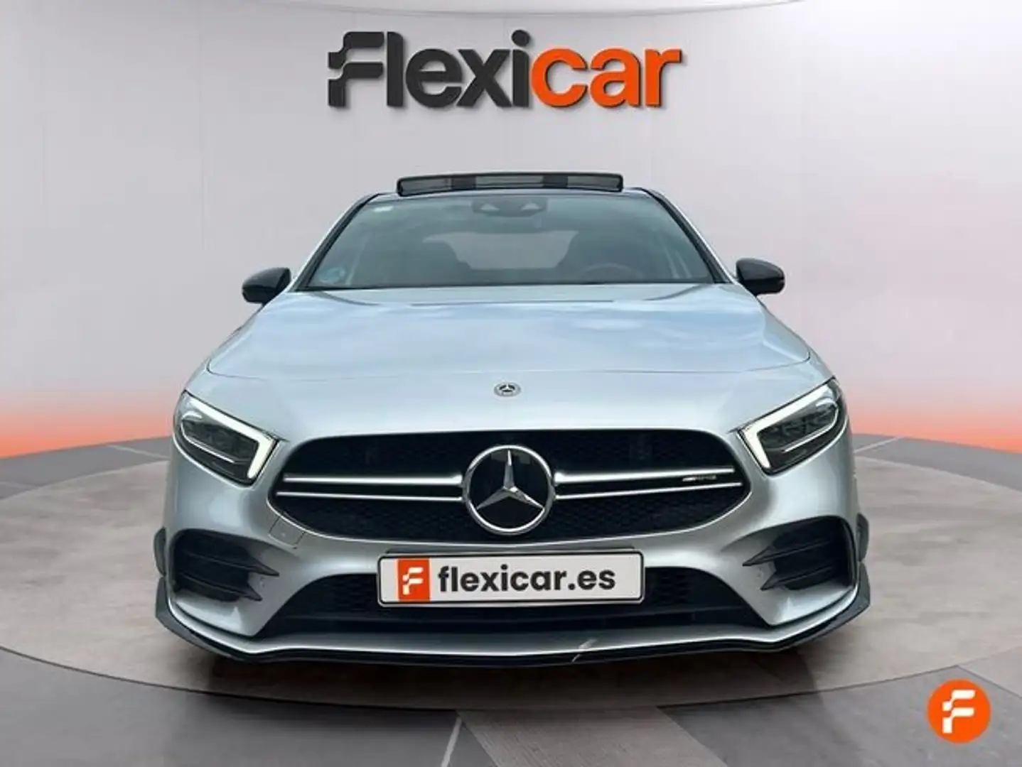 Mercedes-Benz A 35 AMG Sedán 4Matic+ 7G-DCT Gris - 2