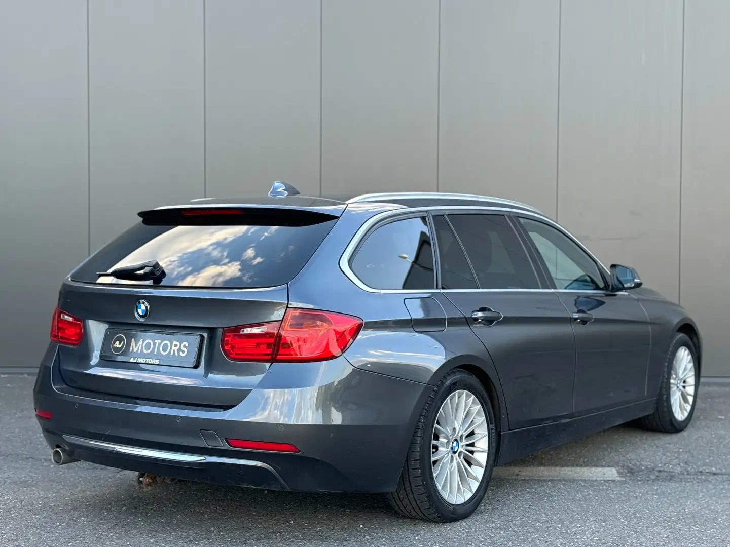 BMW 318 dA Touring 136cv - Luxury - Toit ouvrant - Hifi Grigio - 2