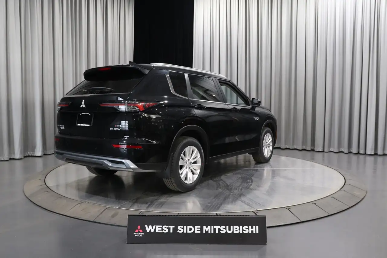 Mitsubishi Outlander снимка Mitsubishi Outlander