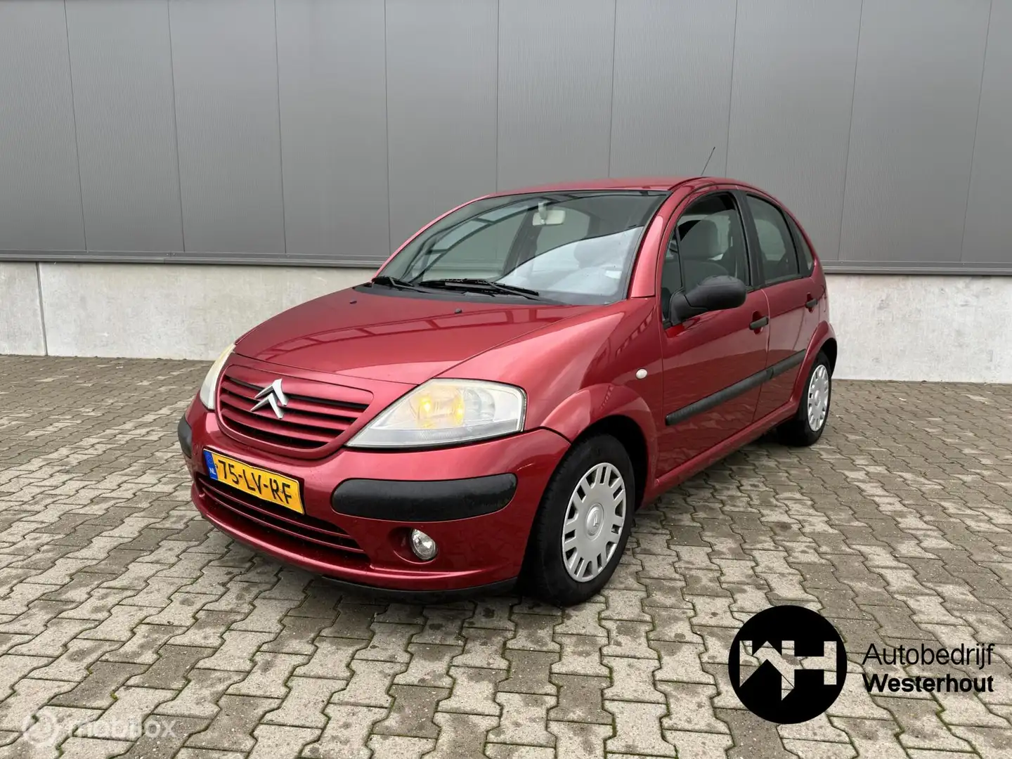 Citroen C3 1.4i Ligne Ambiance AIRCO Rouge - 2