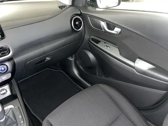 Hyundai Kona view 9