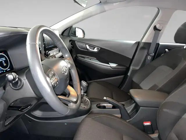 Hyundai Kona view 4