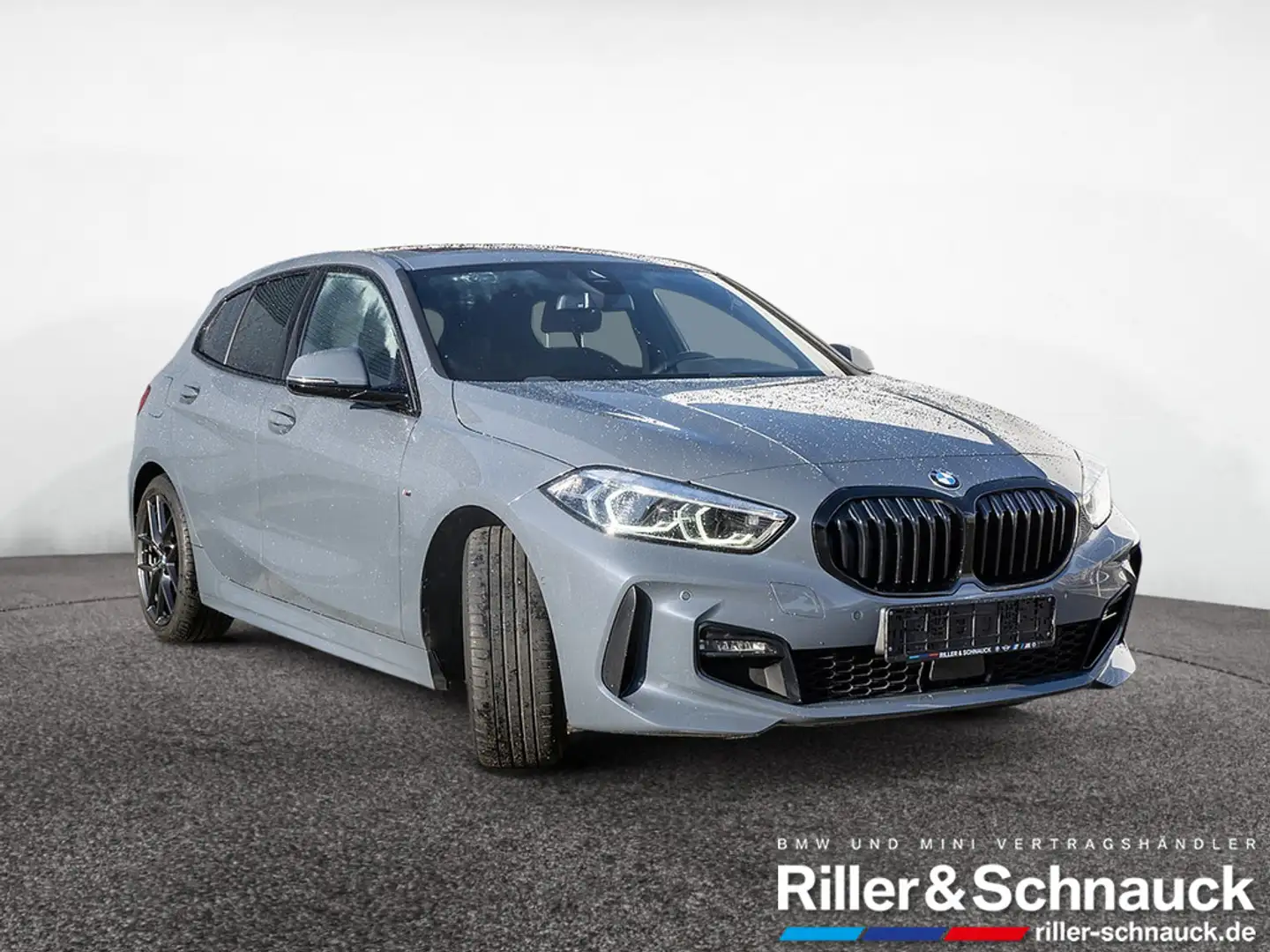 BMW 120 i M-Sport PANO+NAVI+KAMERA+KEYLESS+KLIMAAU Grau - 2