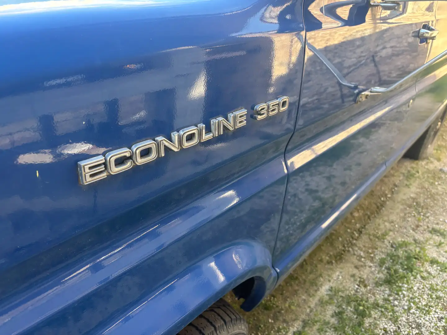 Ford Econoline E350 Modrá - 2