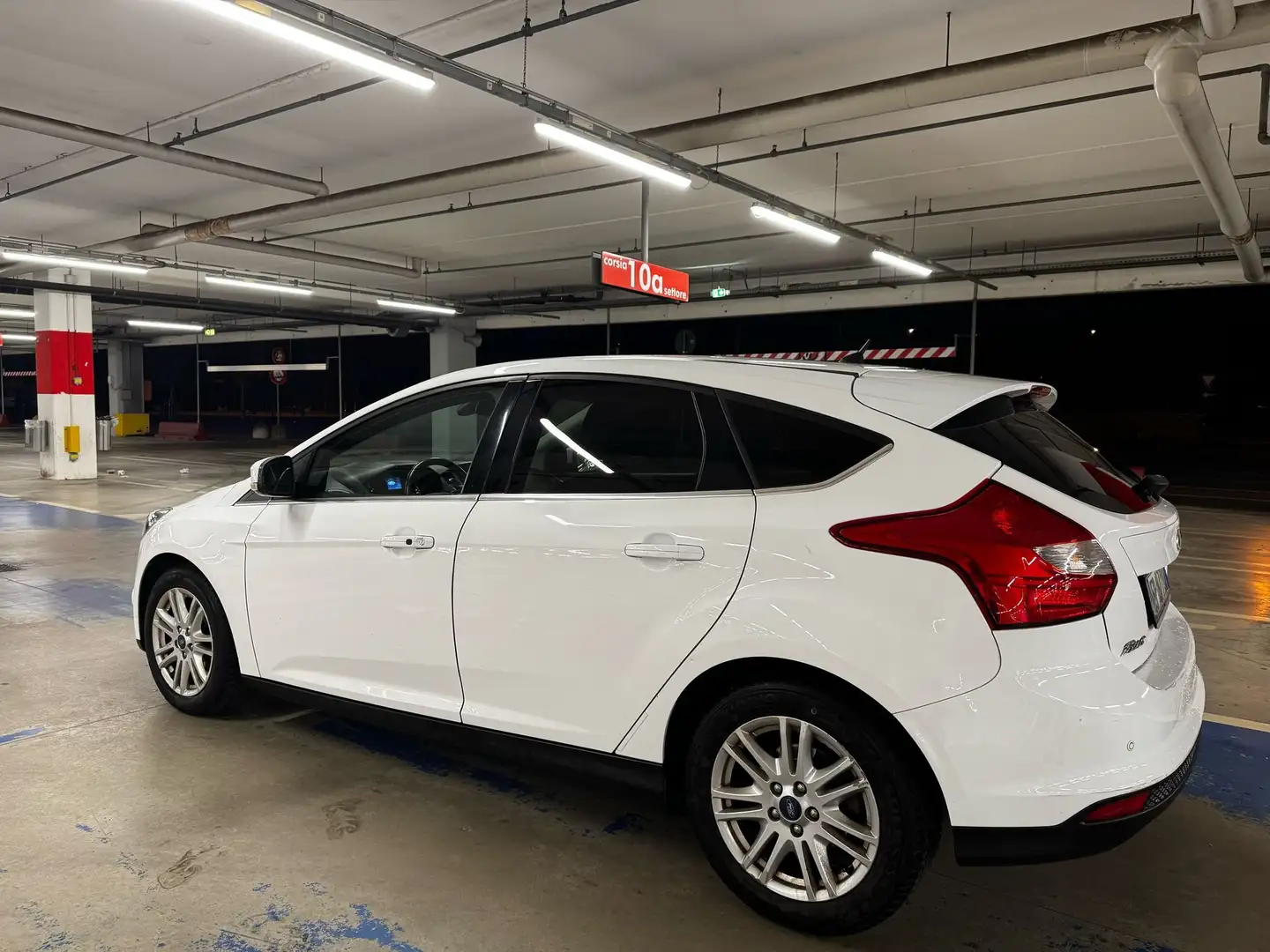 Ford Focus Focus III 2011 5p 1.6 tdci Titanium 115cv Bianco - 1