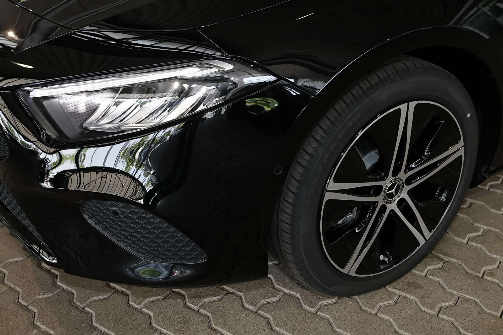 Mercedes-Benz A 200