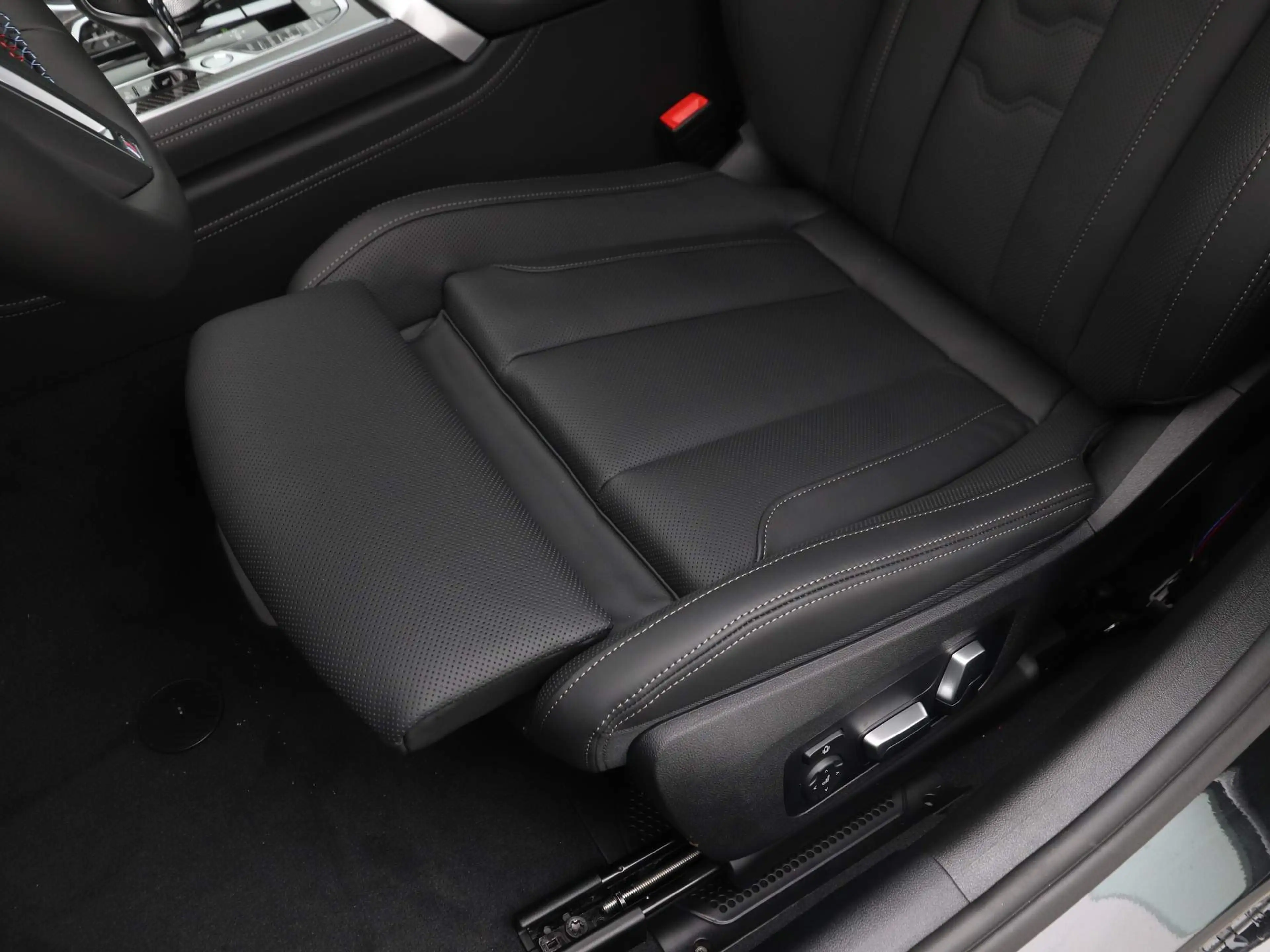BMW M850 8 Serie Gran Coupé M850i xDrive — photo 15