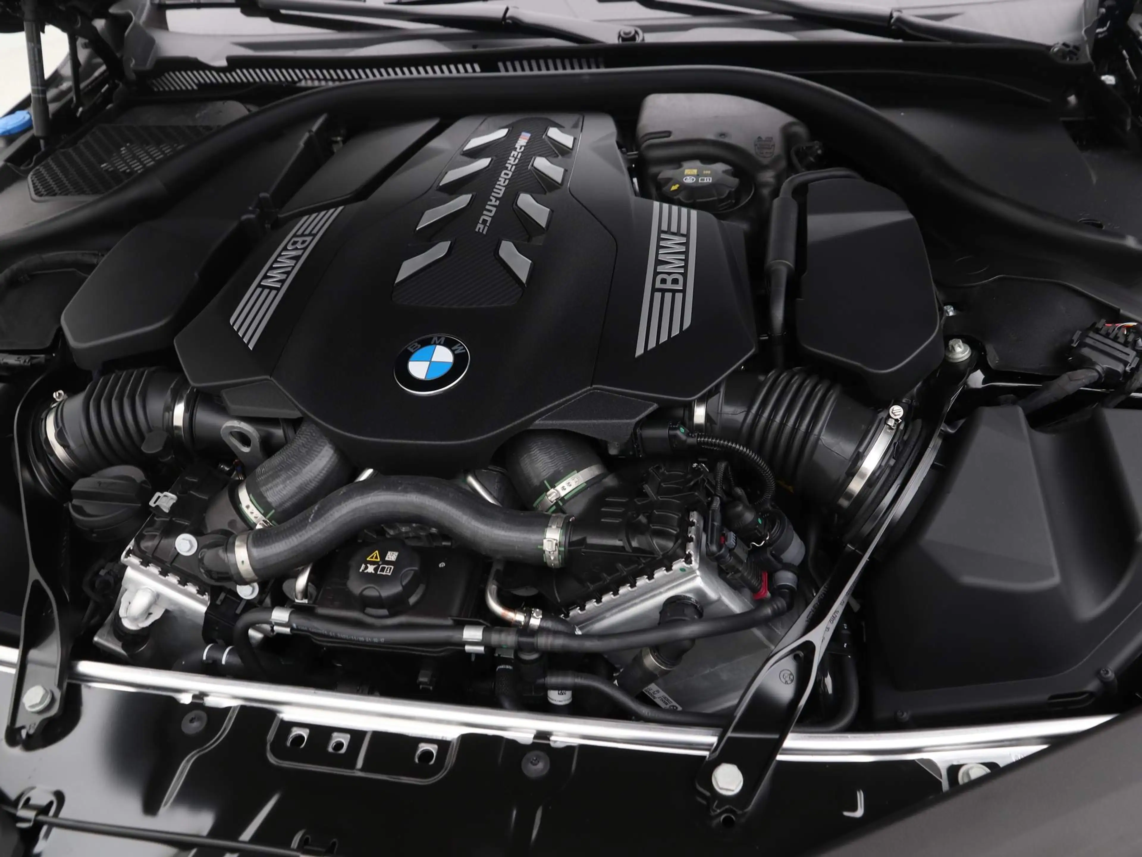 BMW M850 8 Serie Gran Coupé M850i xDrive — photo 4
