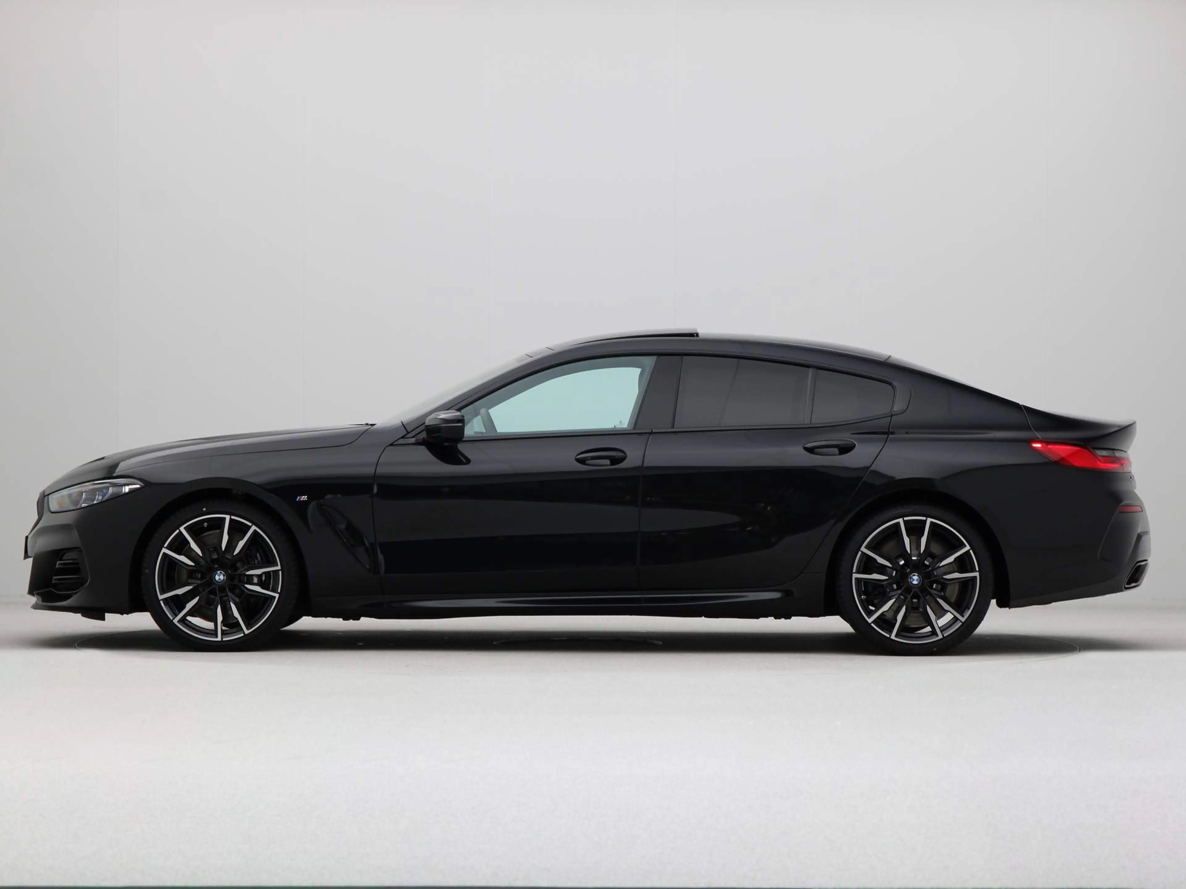 BMW M850 8 Serie Gran Coupé M850i xDrive — photo 12