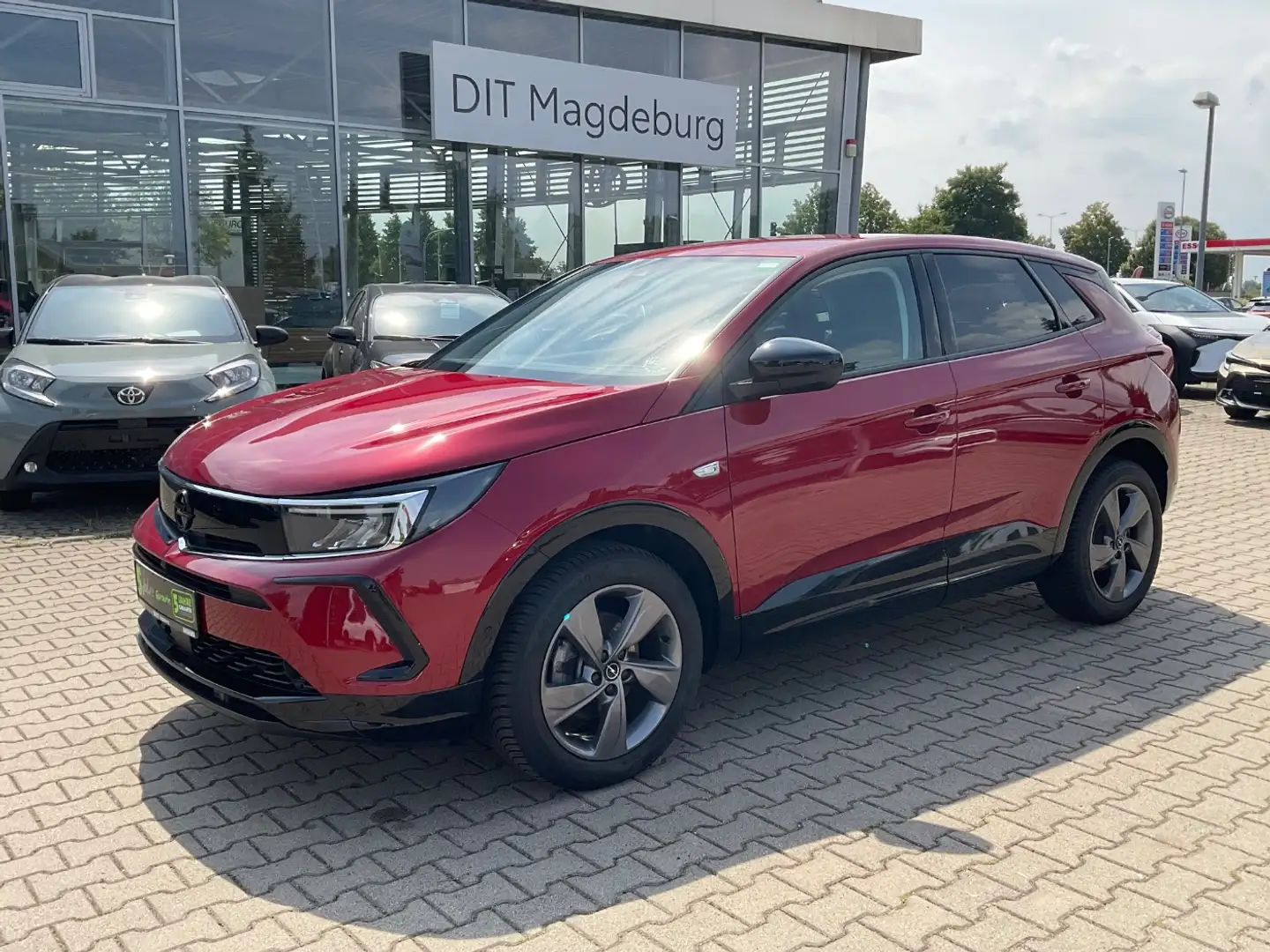 Opel Grandland 1.2 Turbo GS Line LED+SHZ+2xKlima+Kam. Rood - 2