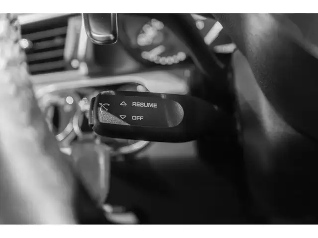 Porsche 911 view 15