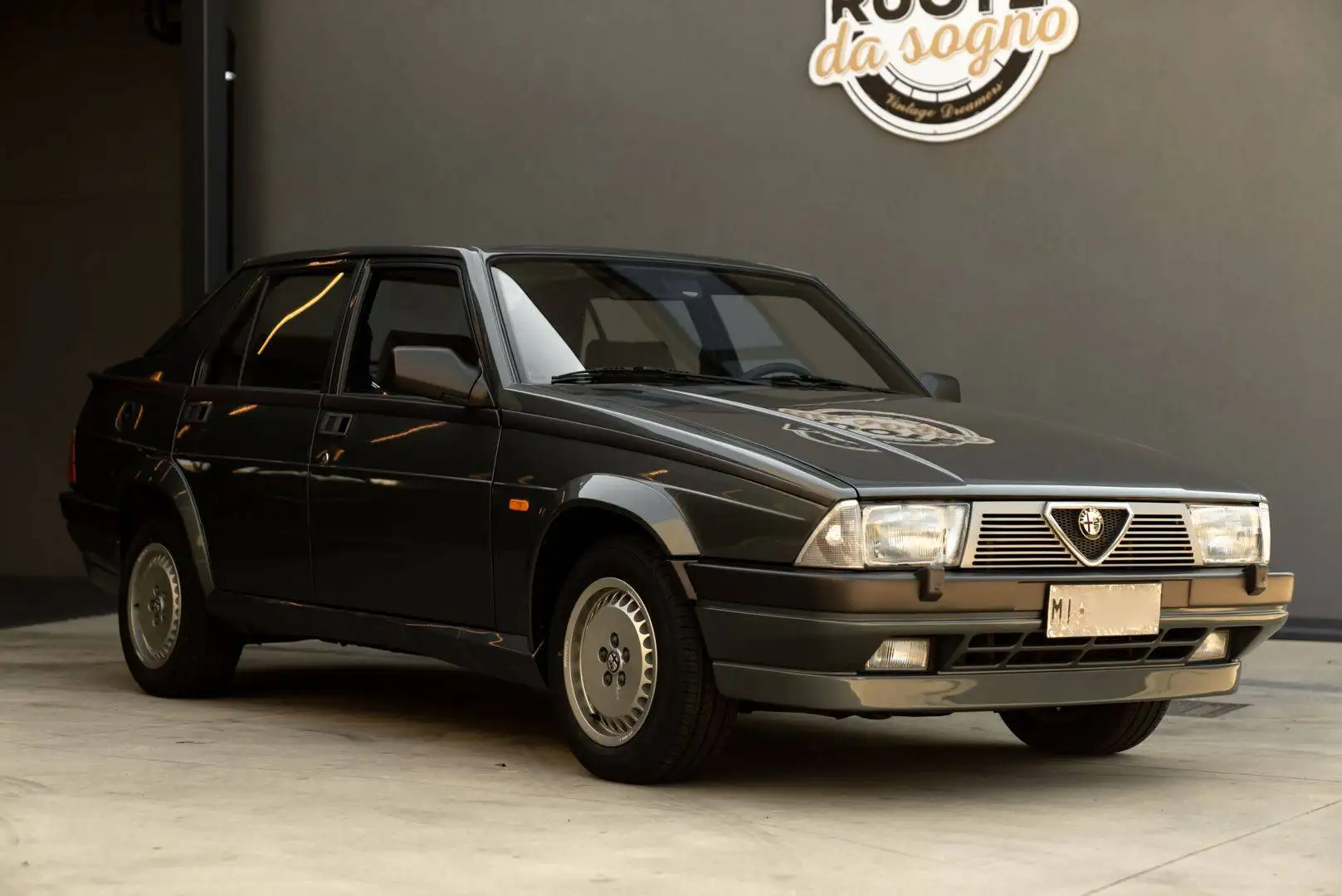 Alfa Romeo 75 75 2.0 Twin Spark Gris - 1