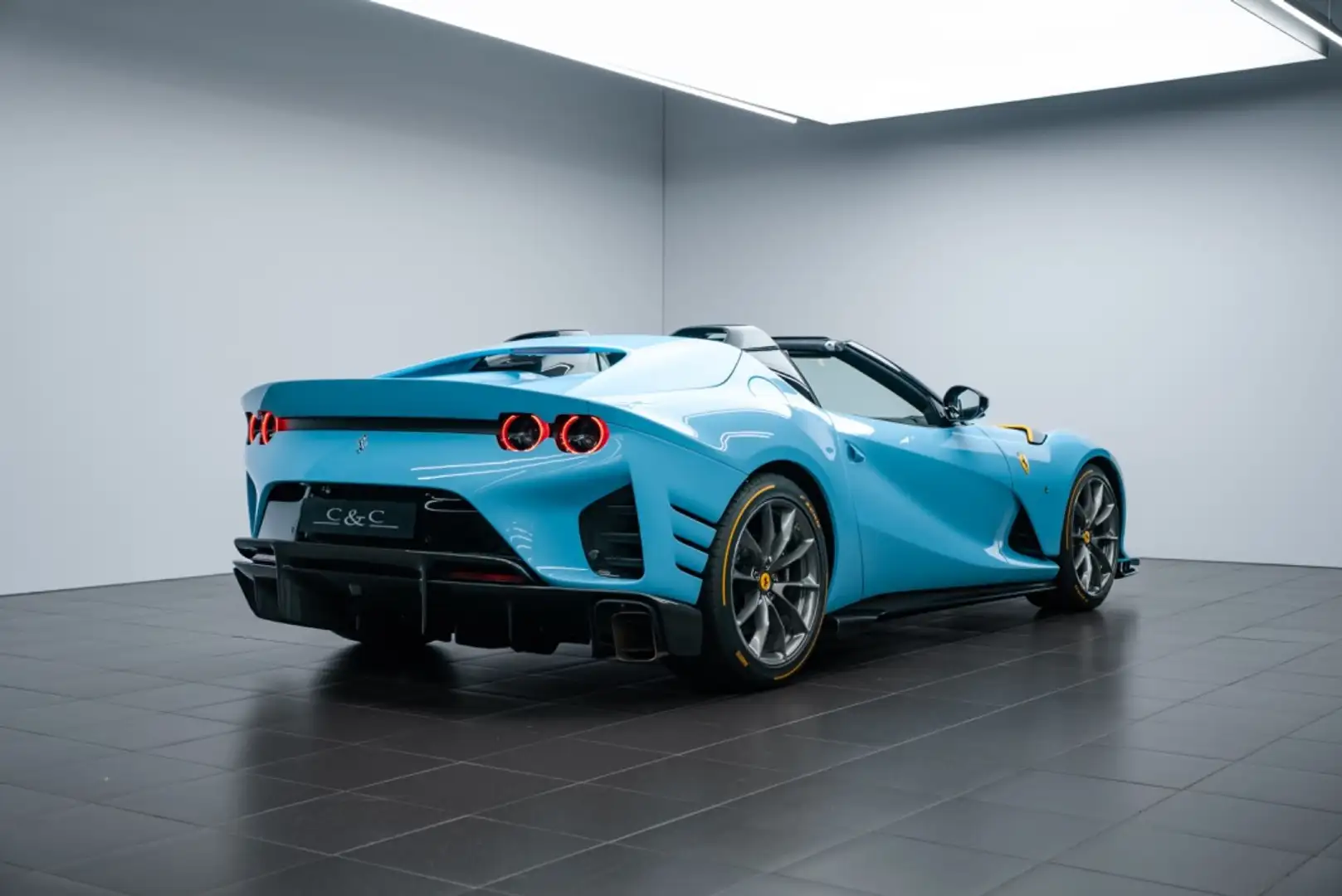 Ferrari 812 Competizione Aperta CARBON/LIFT/CAM Blauw - 2