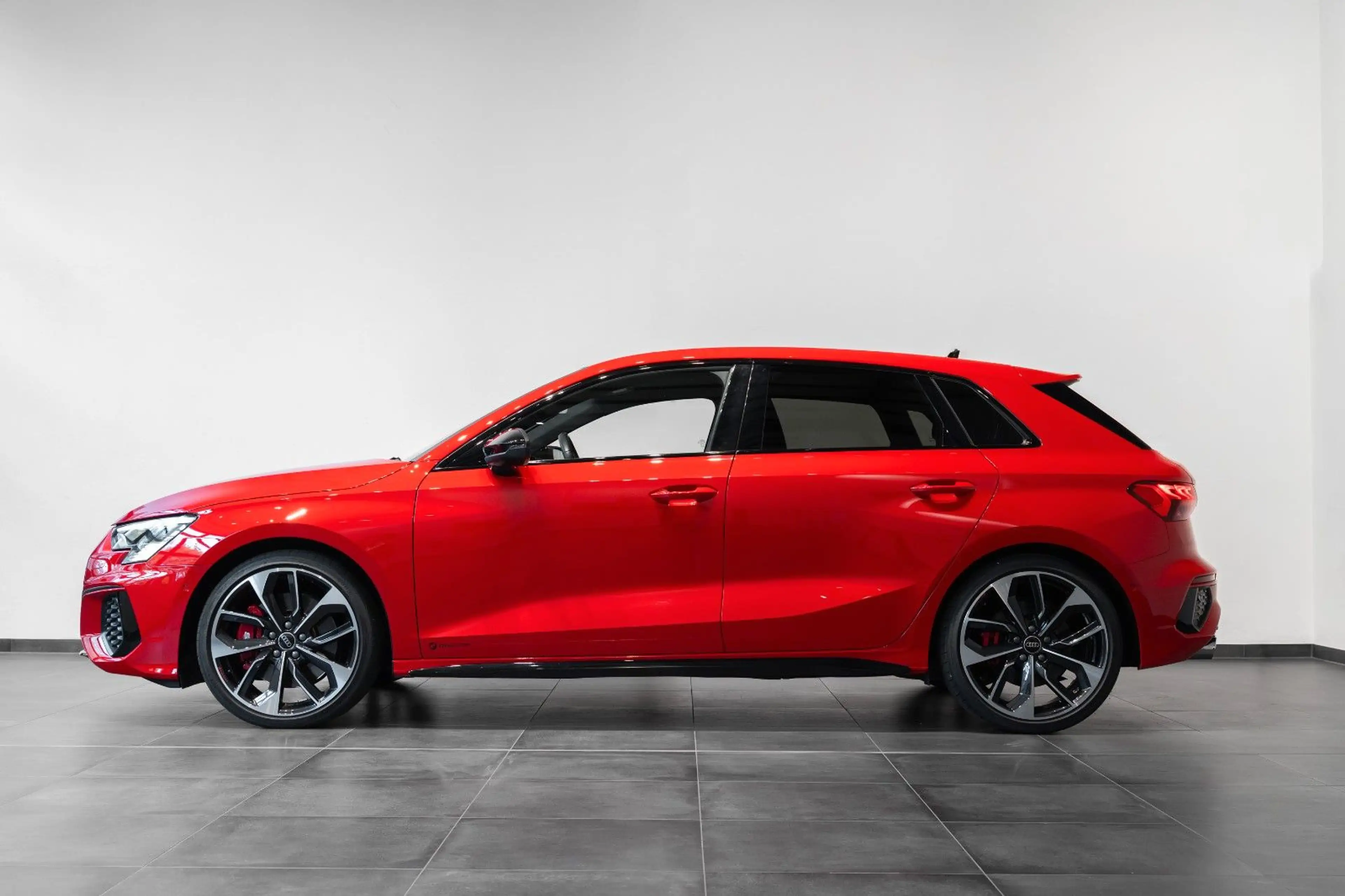 Audi S3 Sportback PANO B&O NAPPA 8-Fach Garantie2028 — photo 9