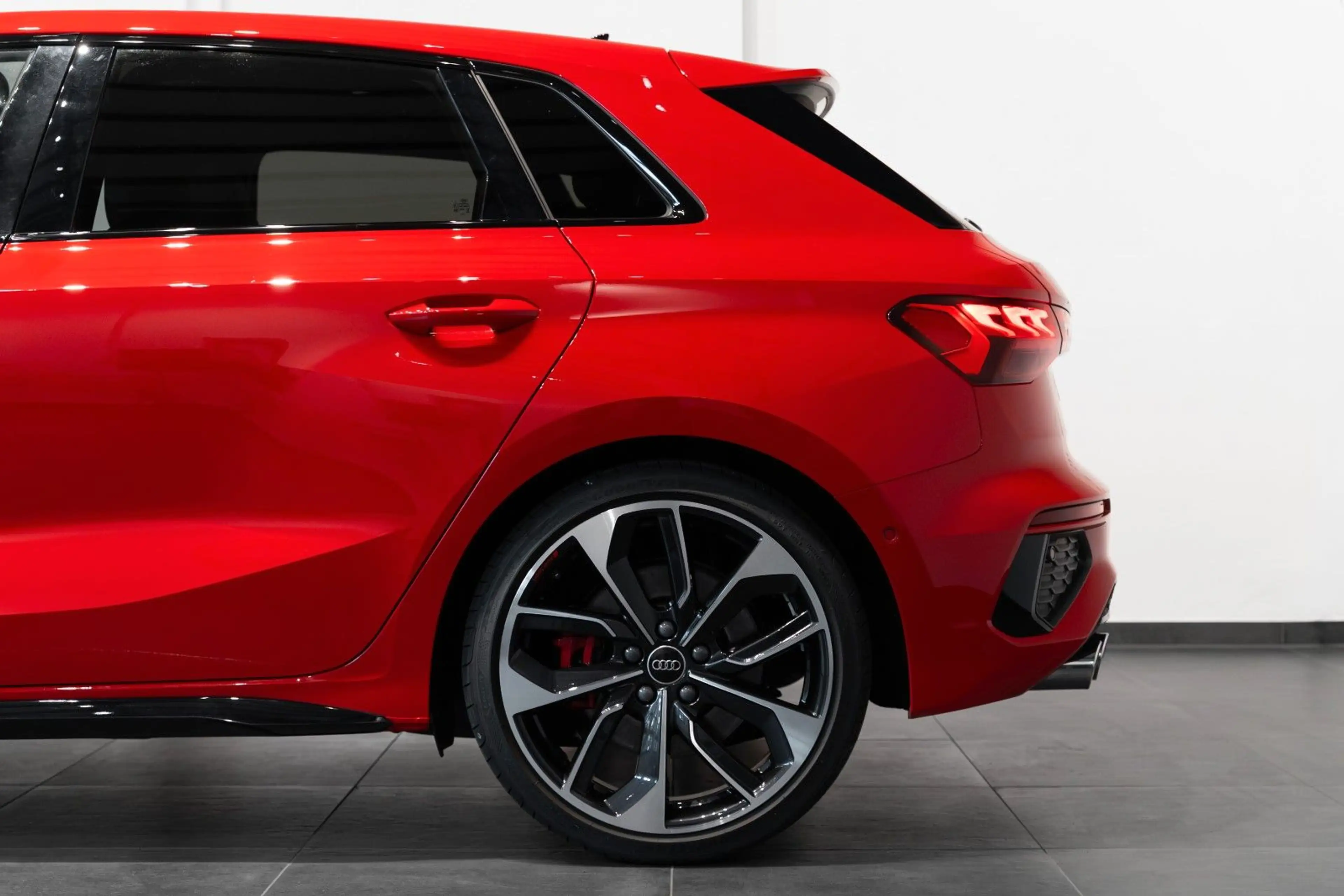 Audi S3 Sportback PANO B&O NAPPA 8-Fach Garantie2028 — photo 10