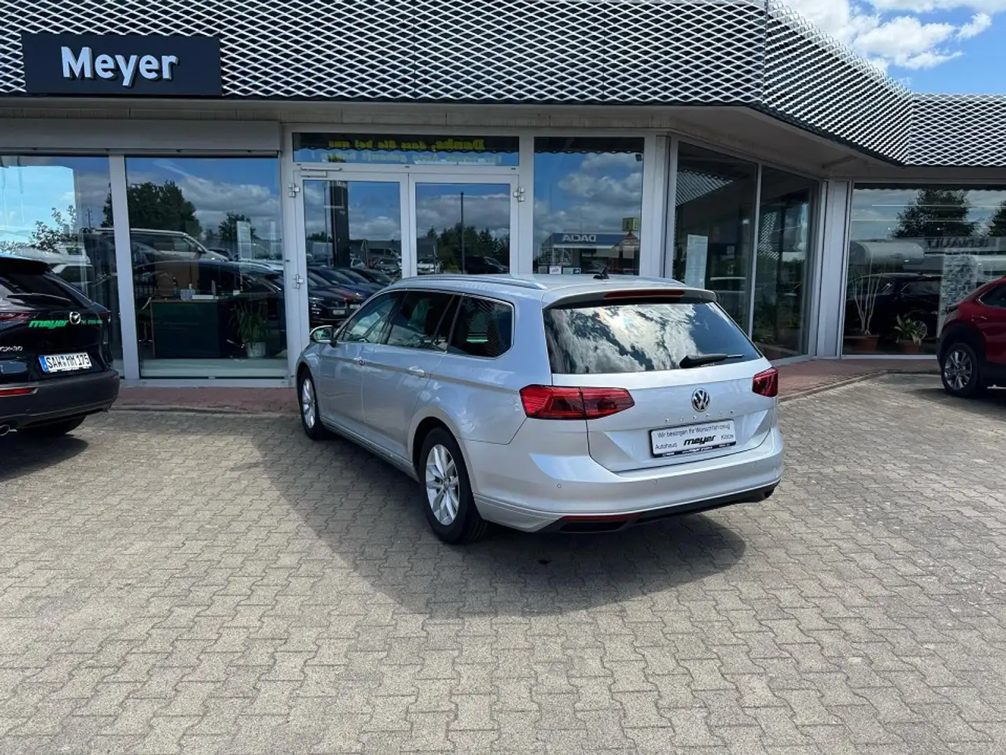 Volkswagen Passat Variant 1,5TSI Business Business Silber - 2