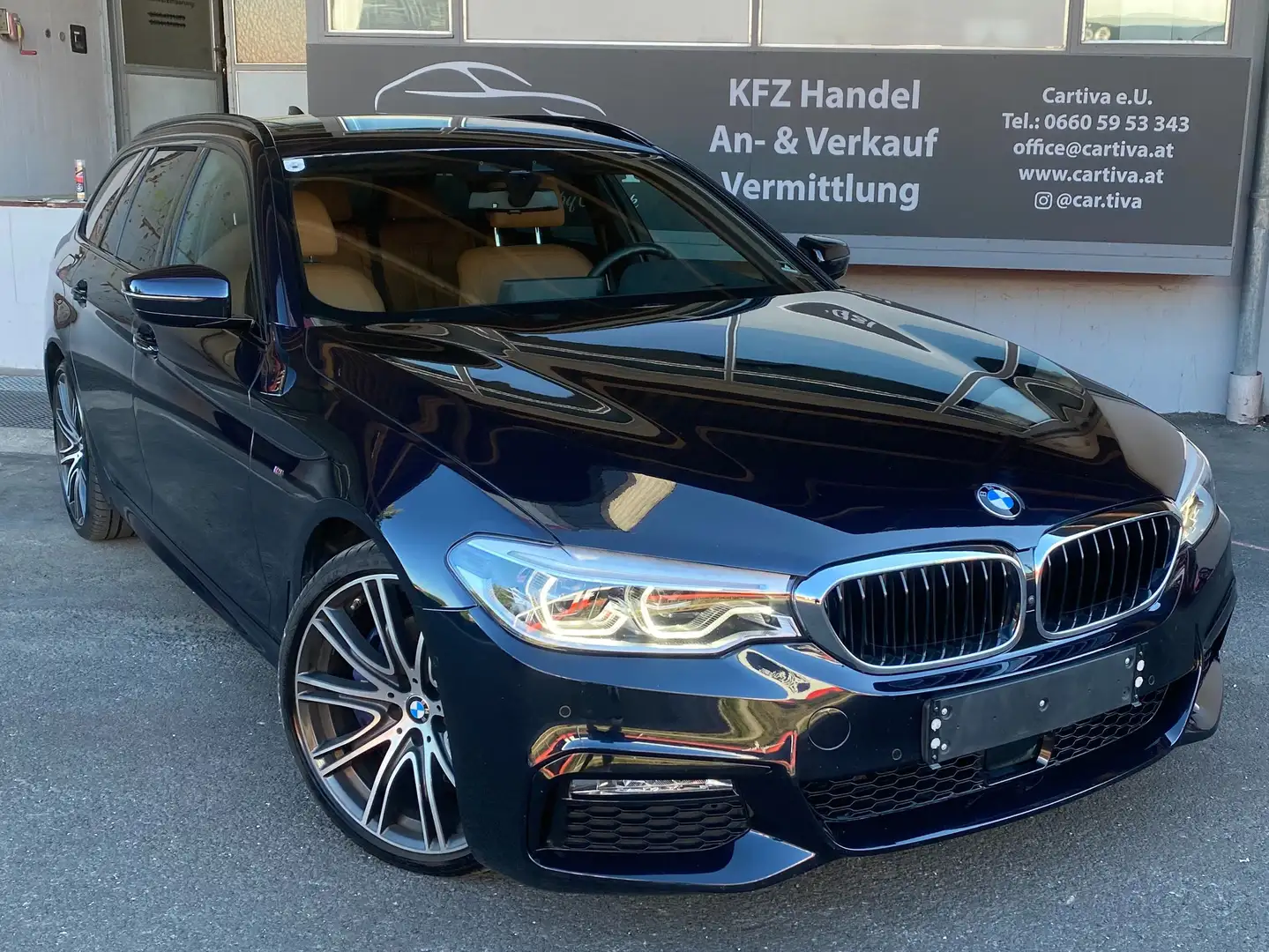 BMW 530 d xDrive Touring M Sportpaket AHK ACC DA+ PA+ Schwarz - 2