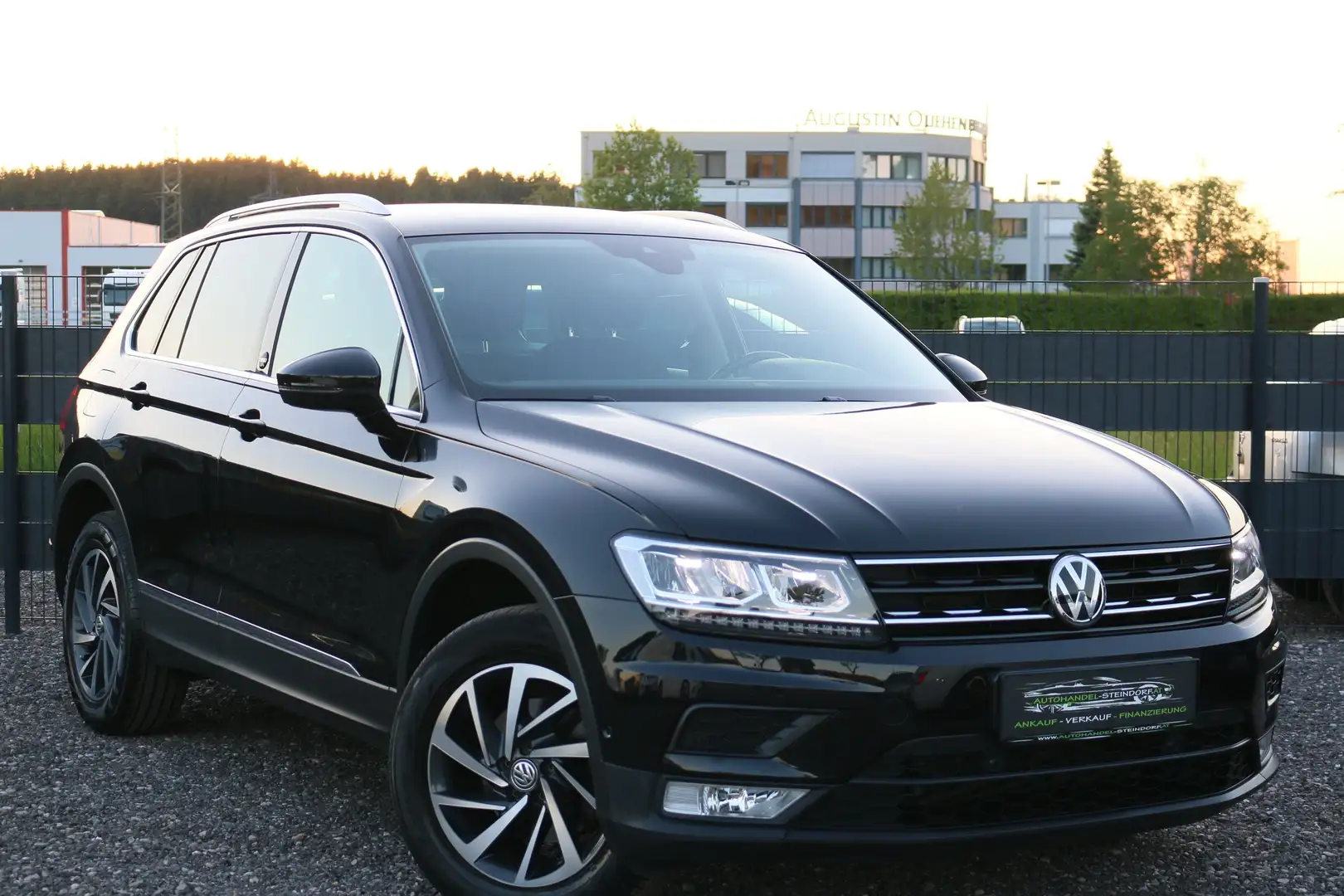 Volkswagen Tiguan 4Motion*Kamera*AHK*Aut Heckklappe*Virtual Cockpit Schwarz - 1