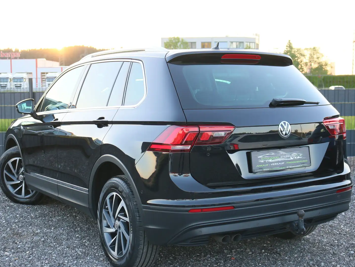 Volkswagen Tiguan 4Motion*Kamera*AHK*Aut Heckklappe*Virtual Cockpit Schwarz - 2