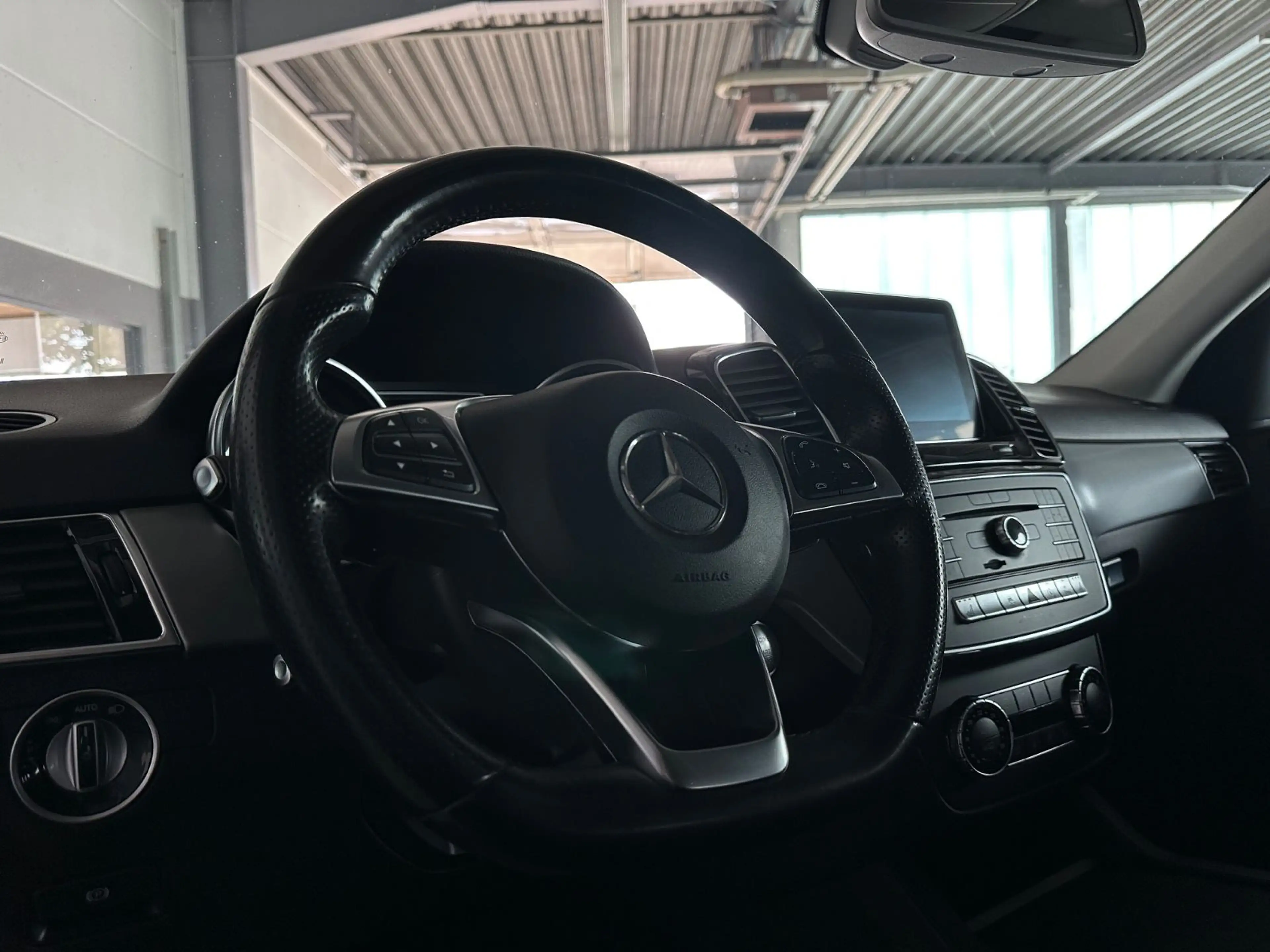 Mercedes-Benz GLE 350 d 4Matic AMG-Line/Night/Kamera — photo 15