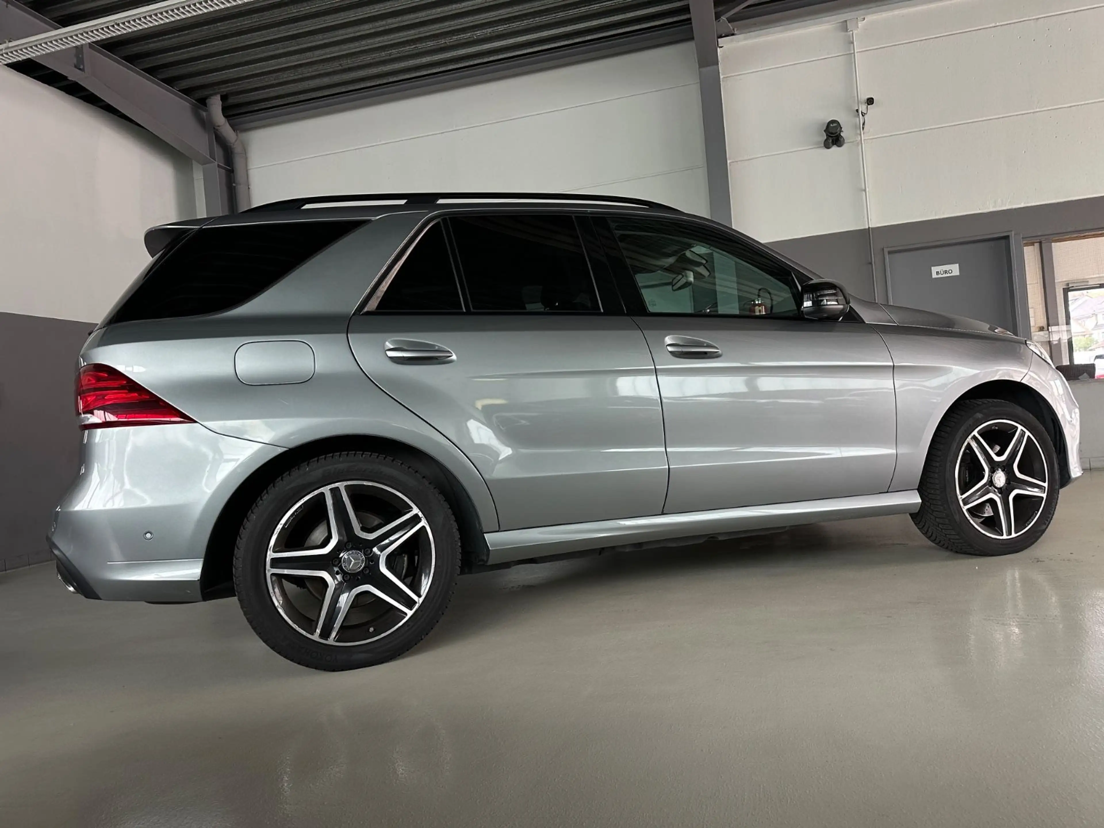 Mercedes-Benz GLE 350 d 4Matic AMG-Line/Night/Kamera — photo 6