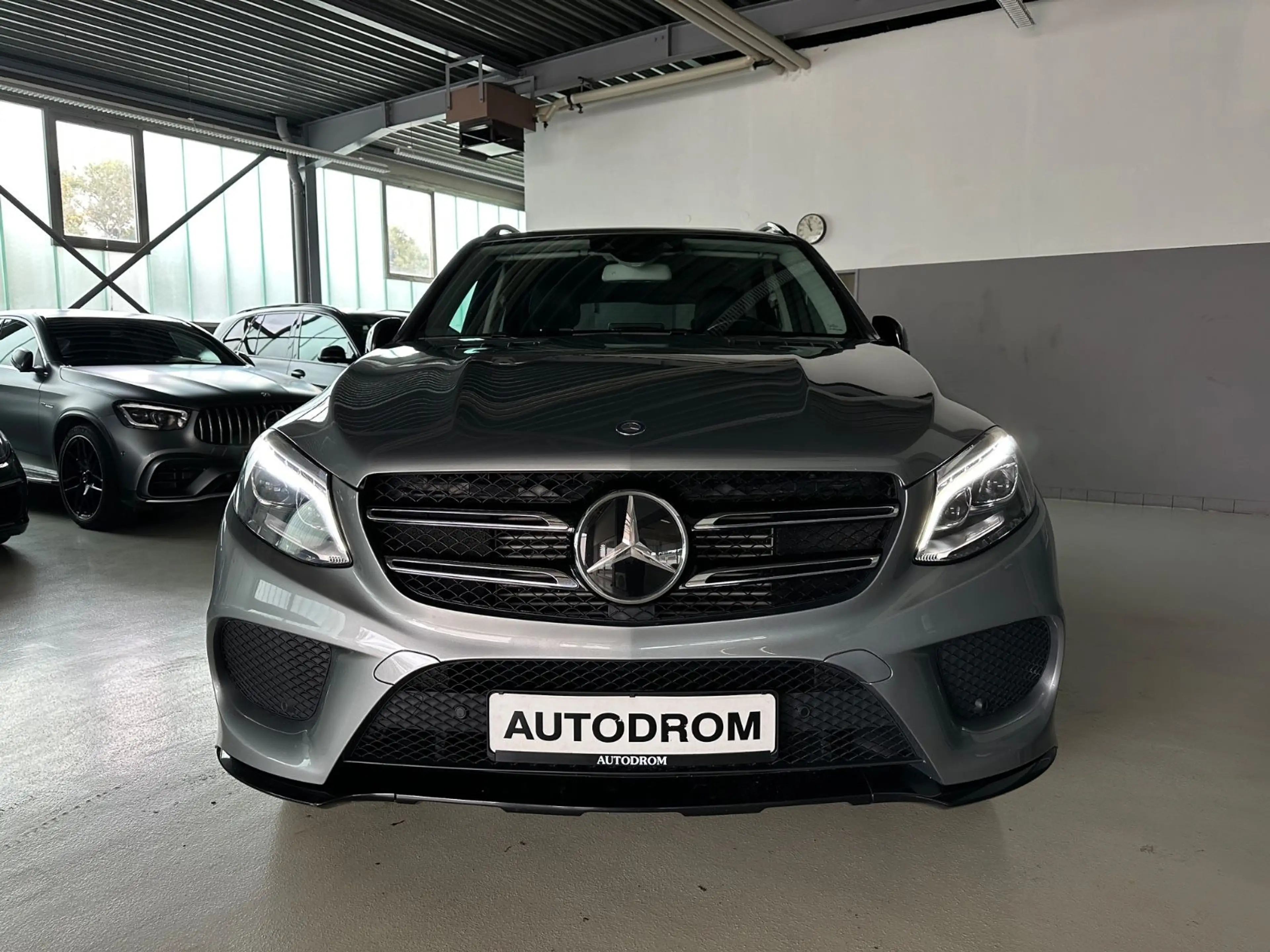 Mercedes-Benz GLE 350 d 4Matic AMG-Line/Night/Kamera — photo 3