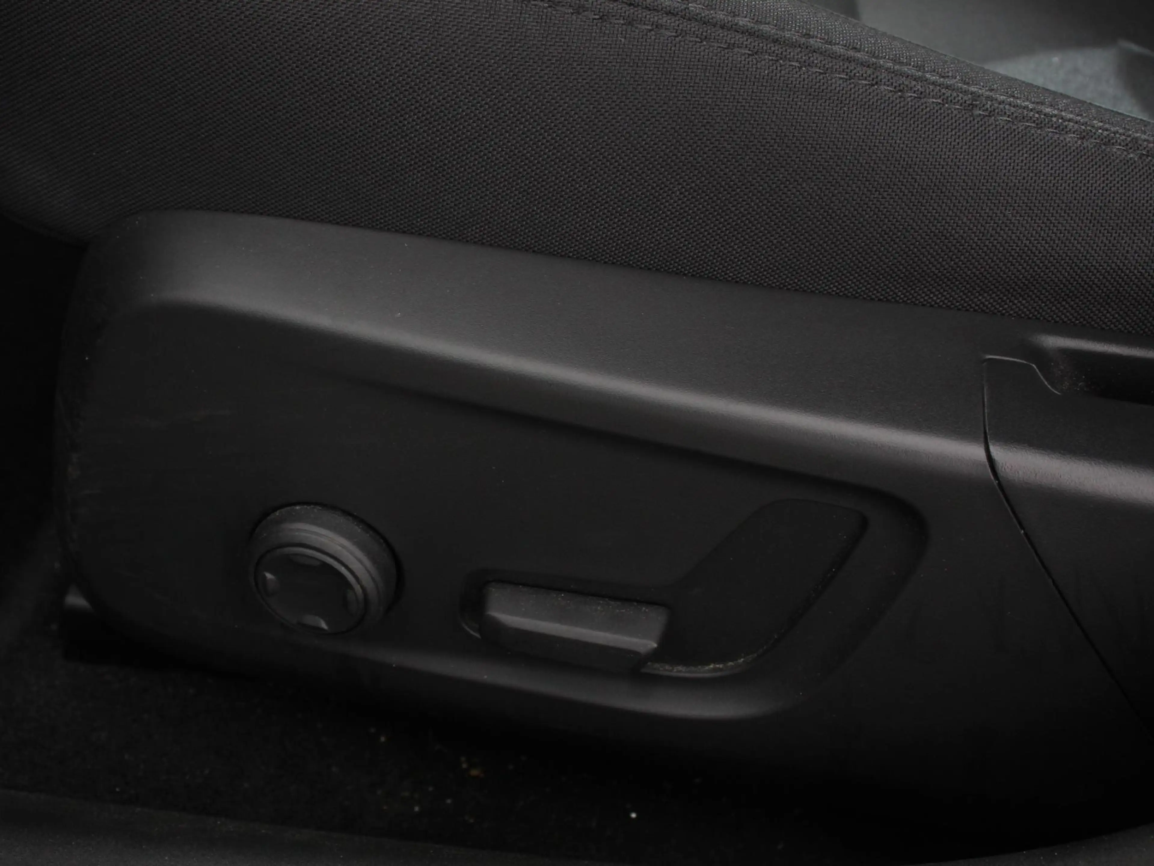 Polestar 2 Standard Range Single Motor 63kWh SOH 94 % Climate — photo 15