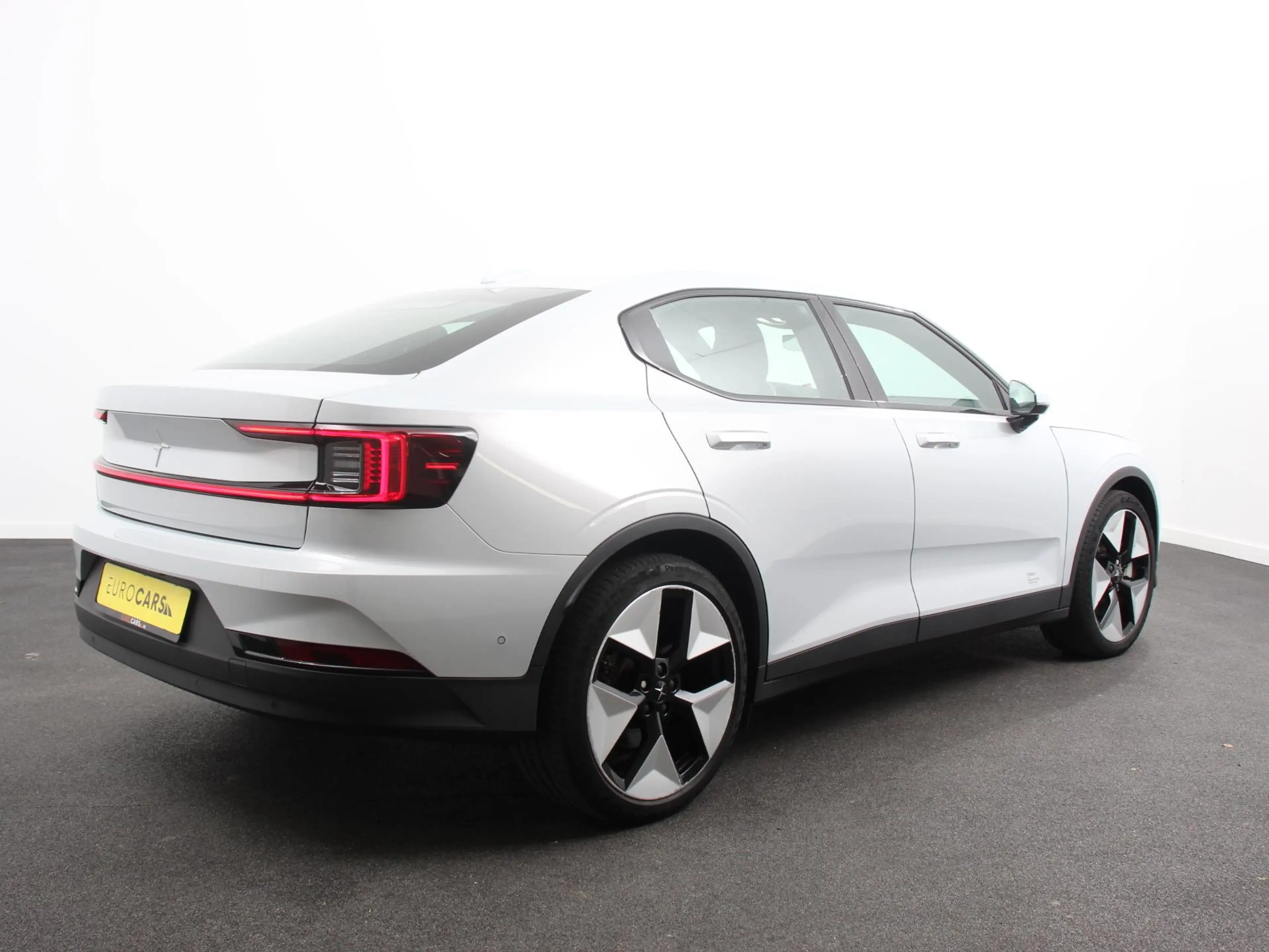 Polestar 2 Standard Range Single Motor 63kWh SOH 94 % Climate — photo 4