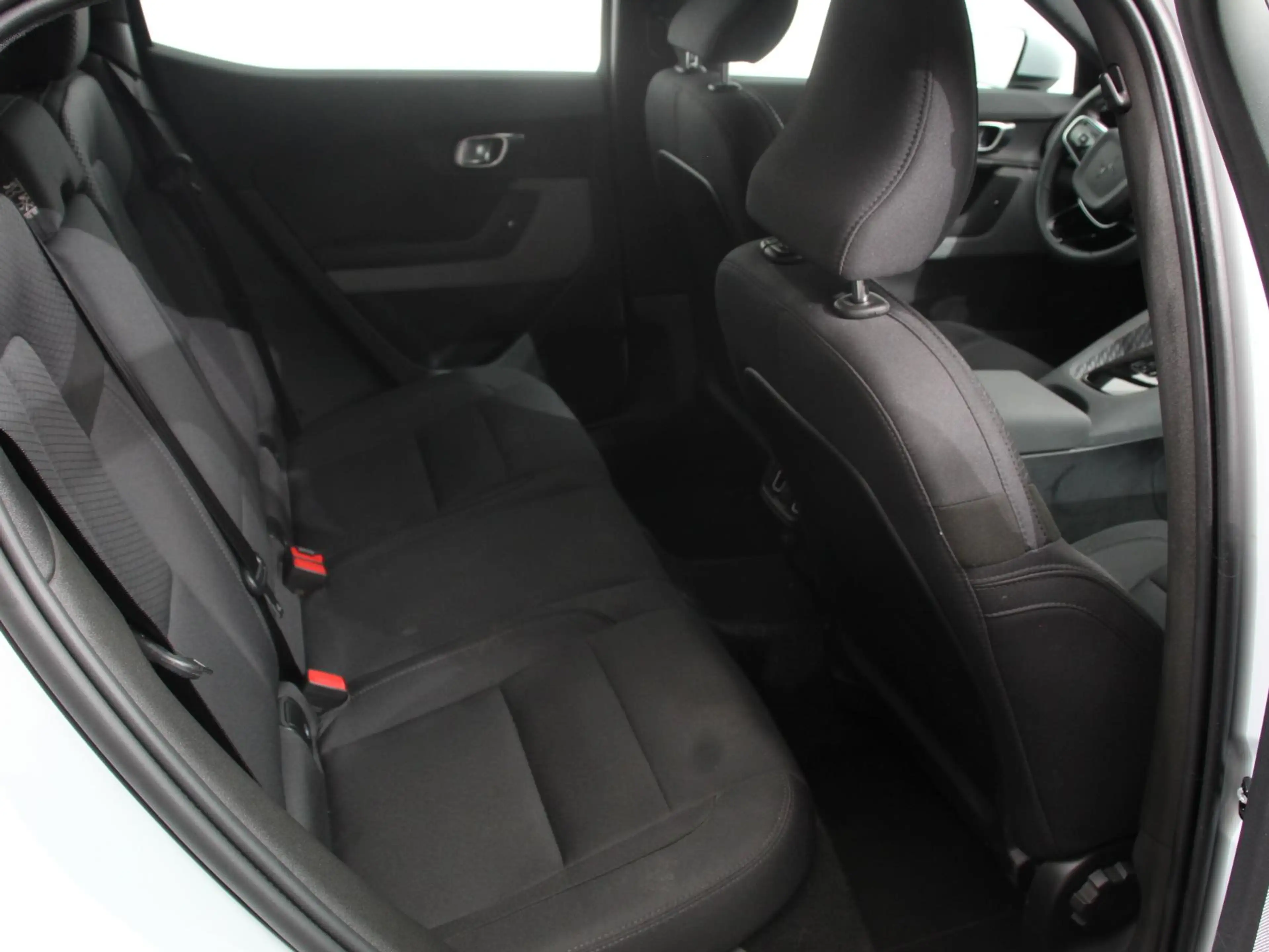 Polestar 2 Standard Range Single Motor 63kWh SOH 94 % Climate — photo 12