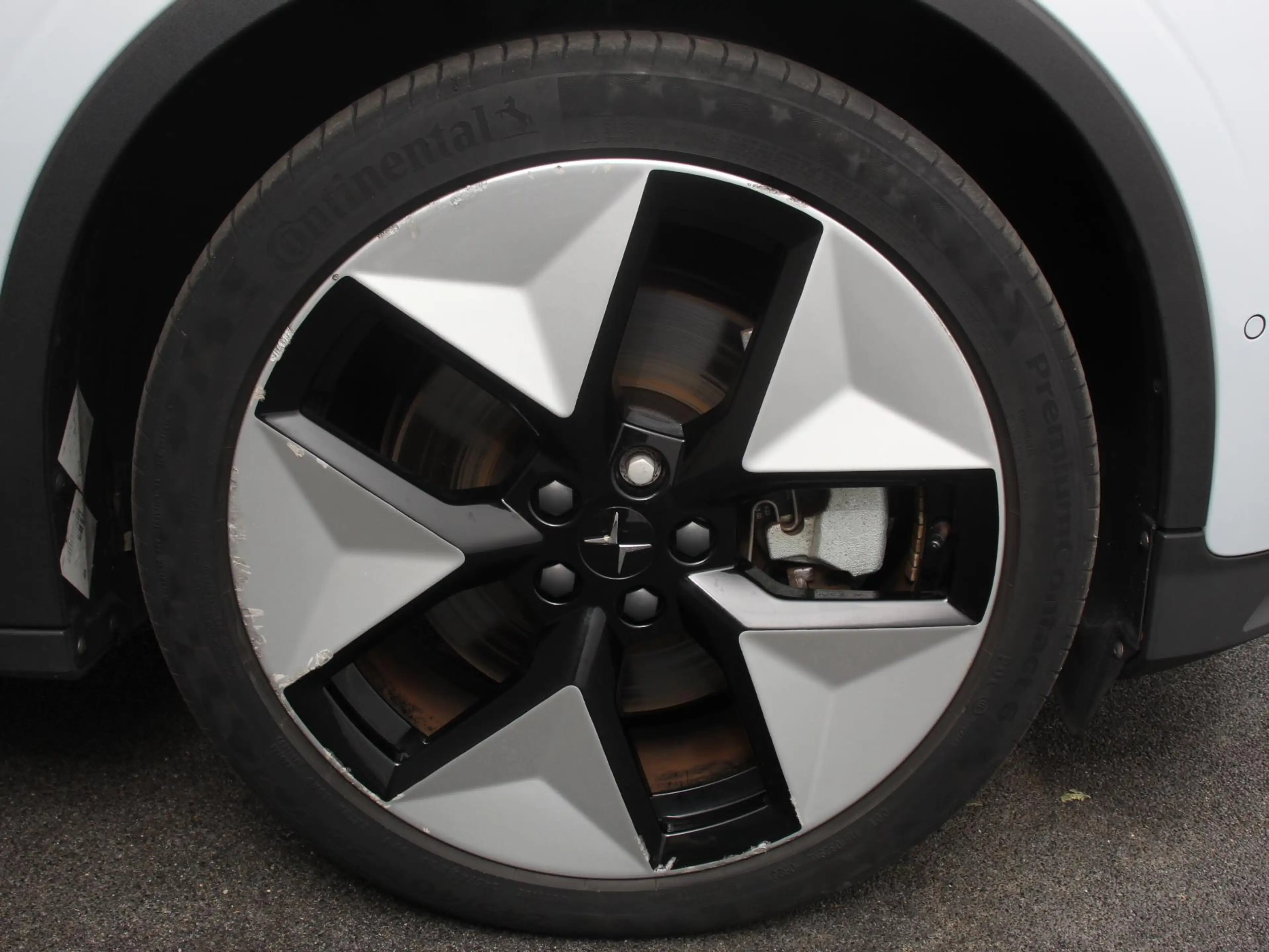 Polestar 2 Standard Range Single Motor 63kWh SOH 94 % Climate — photo 3