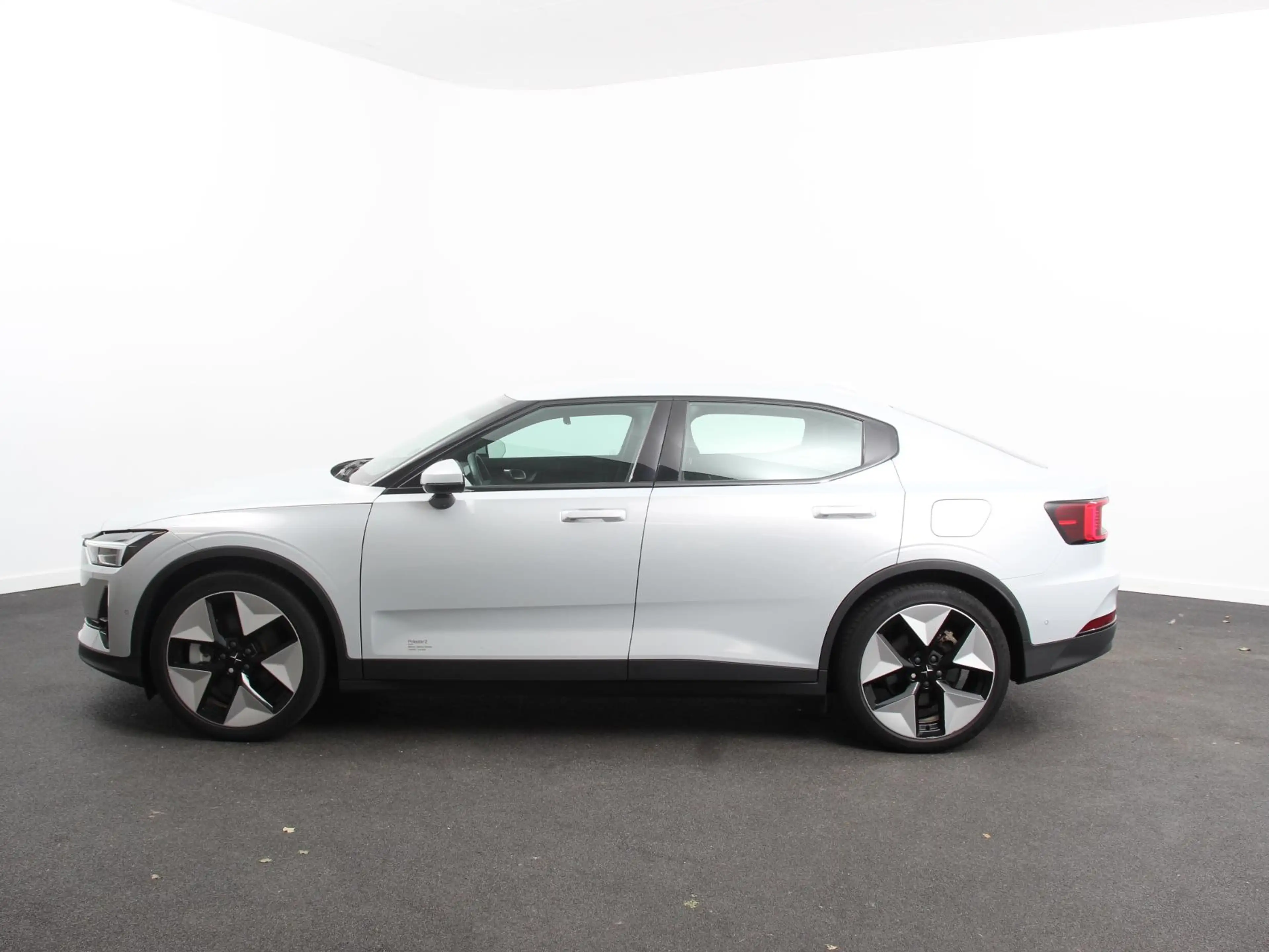Polestar 2 Standard Range Single Motor 63kWh SOH 94 % Climate — photo 7