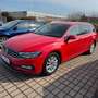 Volkswagen Passat Variant Business 2.0 TDI Rouge - thumbnail 1