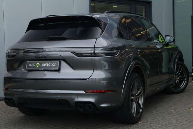 Porsche Cayenne 3.0 E-Hybrid / luftfederung / BOSE / Pan