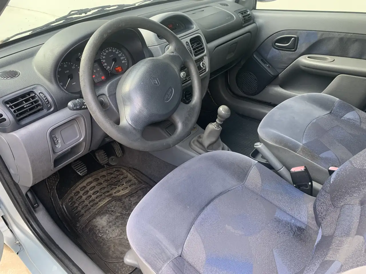 Renault Clio 5p 1.2 Authentique 1200 Euro, foto 6
