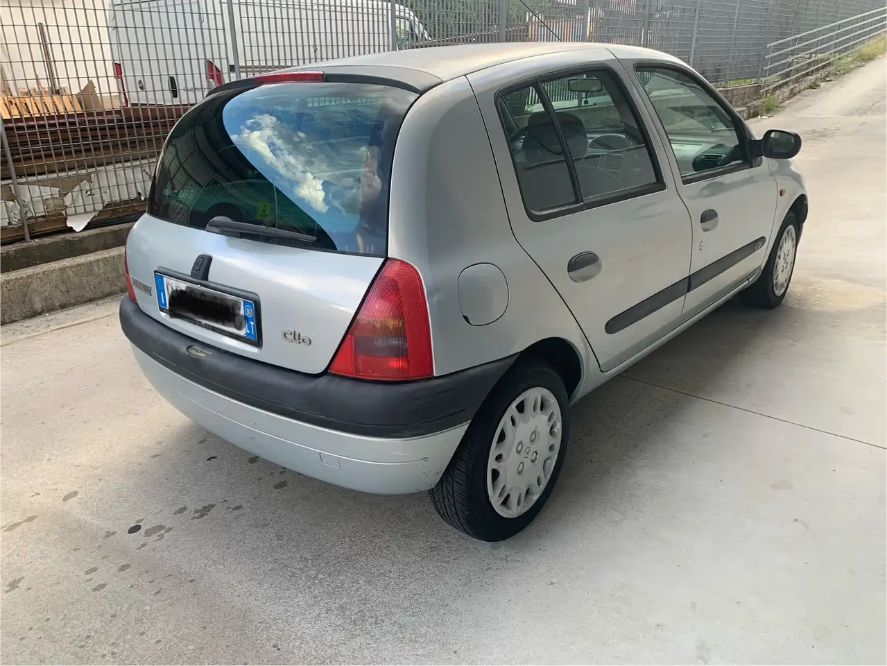 Renault Clio 5p 1.2 Authentique 1200 Euro, foto 3