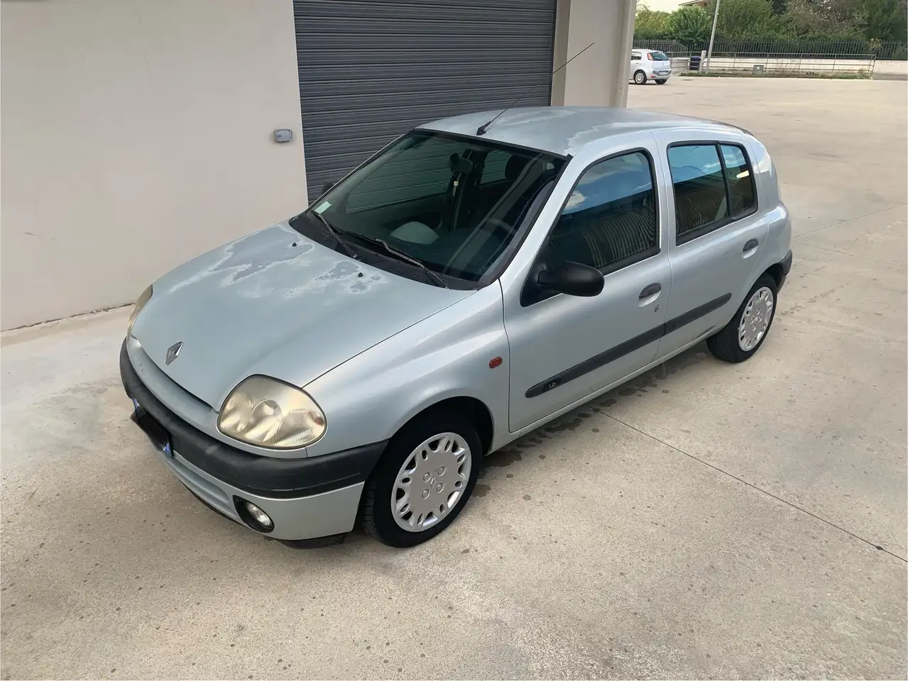 Renault Clio 5p 1.2 Authentique 1200 Euro, foto 1