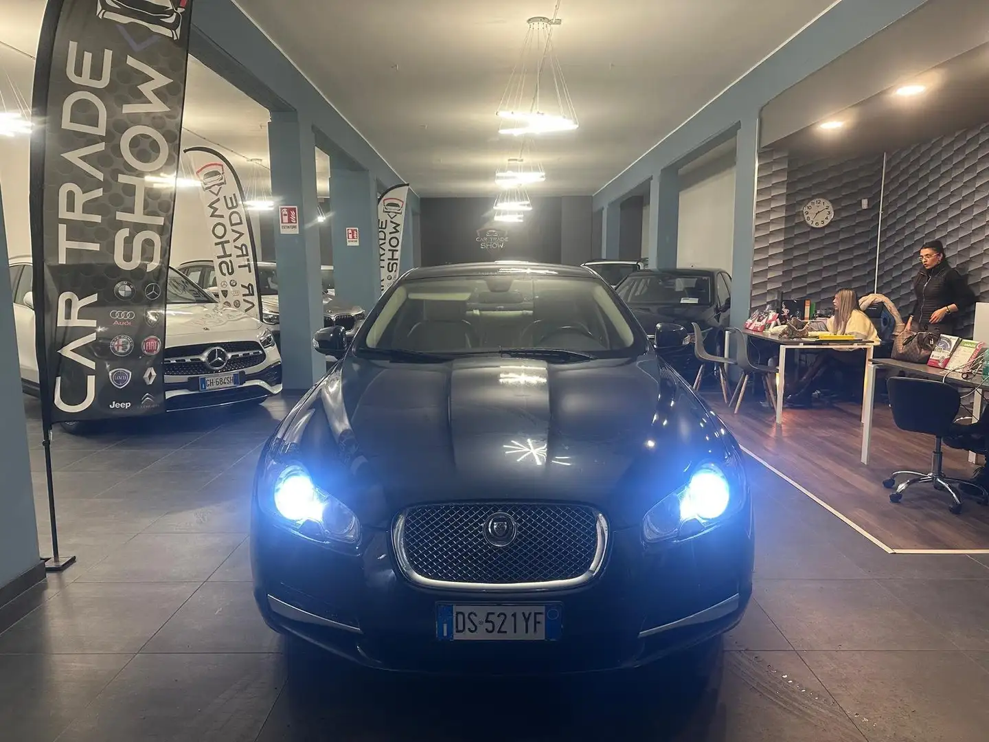 Jaguar XF XF 2.7d Premium Luxury auto Blu/Azzurro - 2